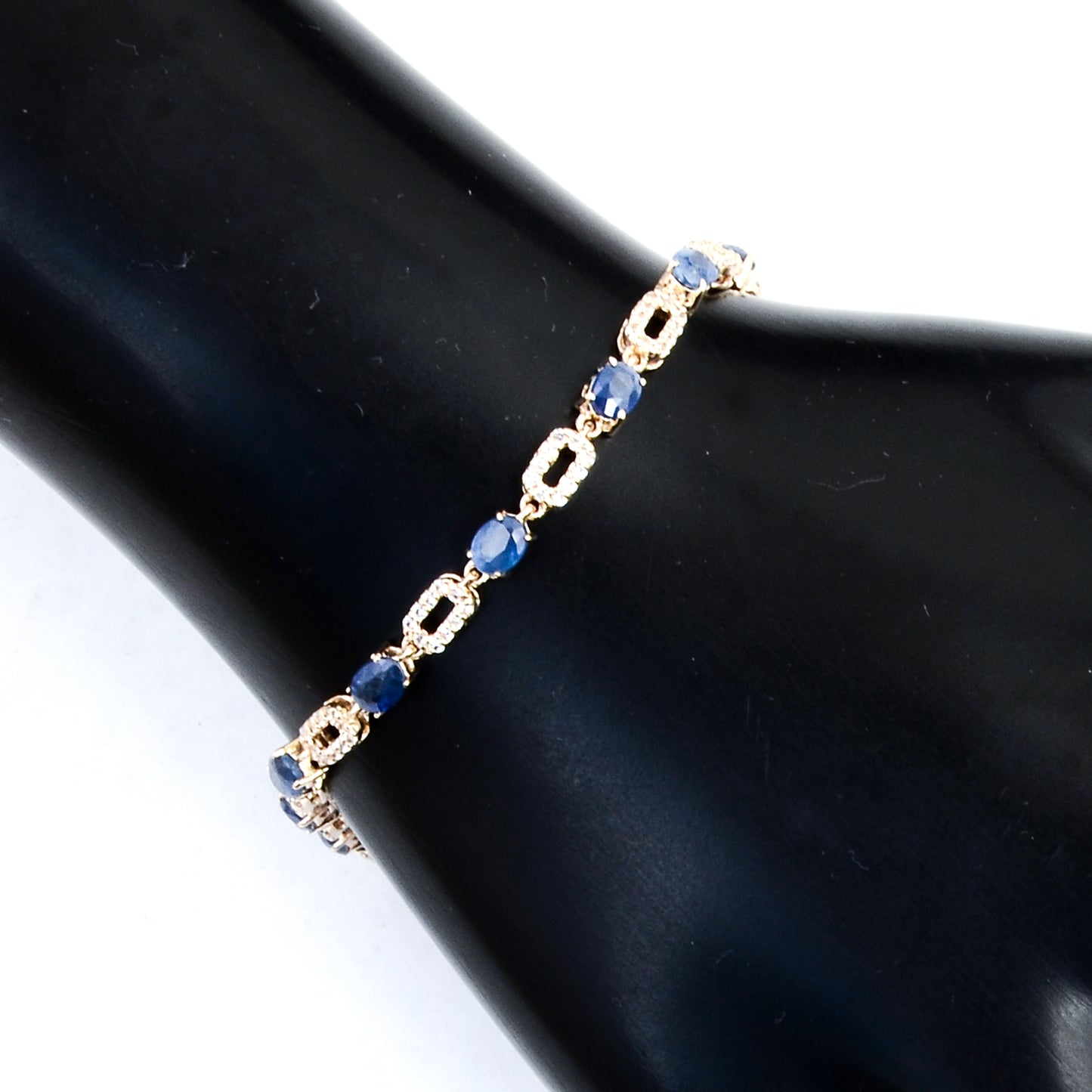 4.08 Ct Oval Sapphire 14K Gold Bracelet