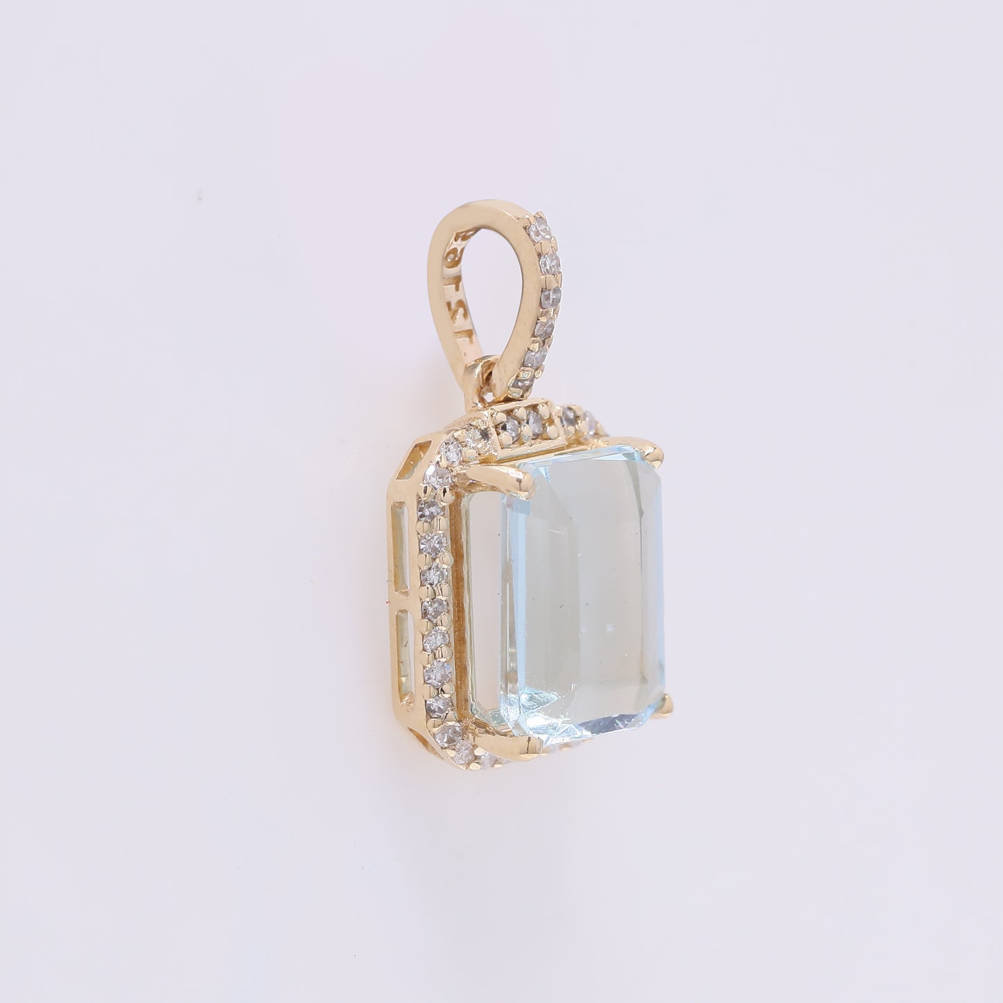 2.22 Ct Octagon Step Cut Natural Aquamarine 14K Gold Pendant