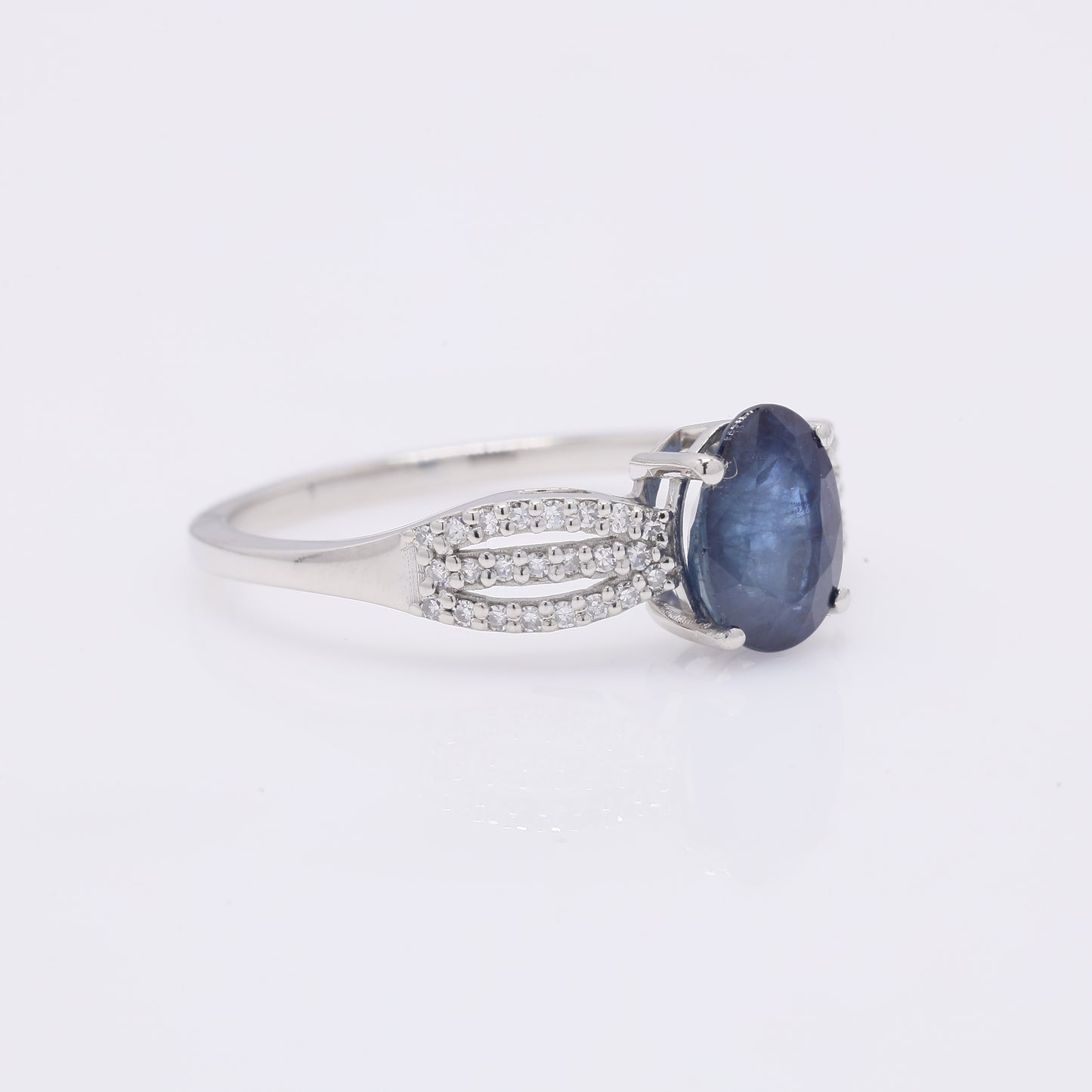 1.75 Ct Oval Mixed Cut Natural Sapphire 950 Platinum Ring