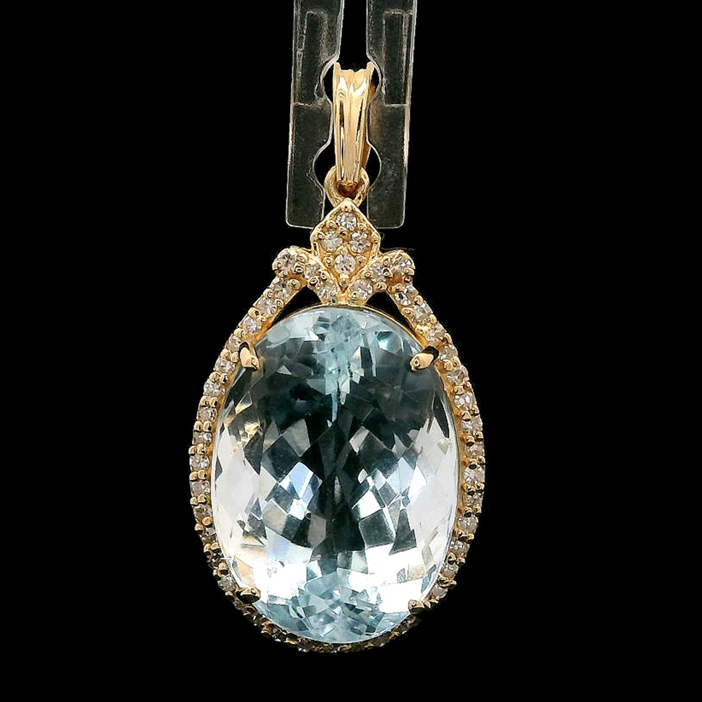 6.58 Ct Oval Mixed Cut Natural Aquamarine 14K Gold Pendant