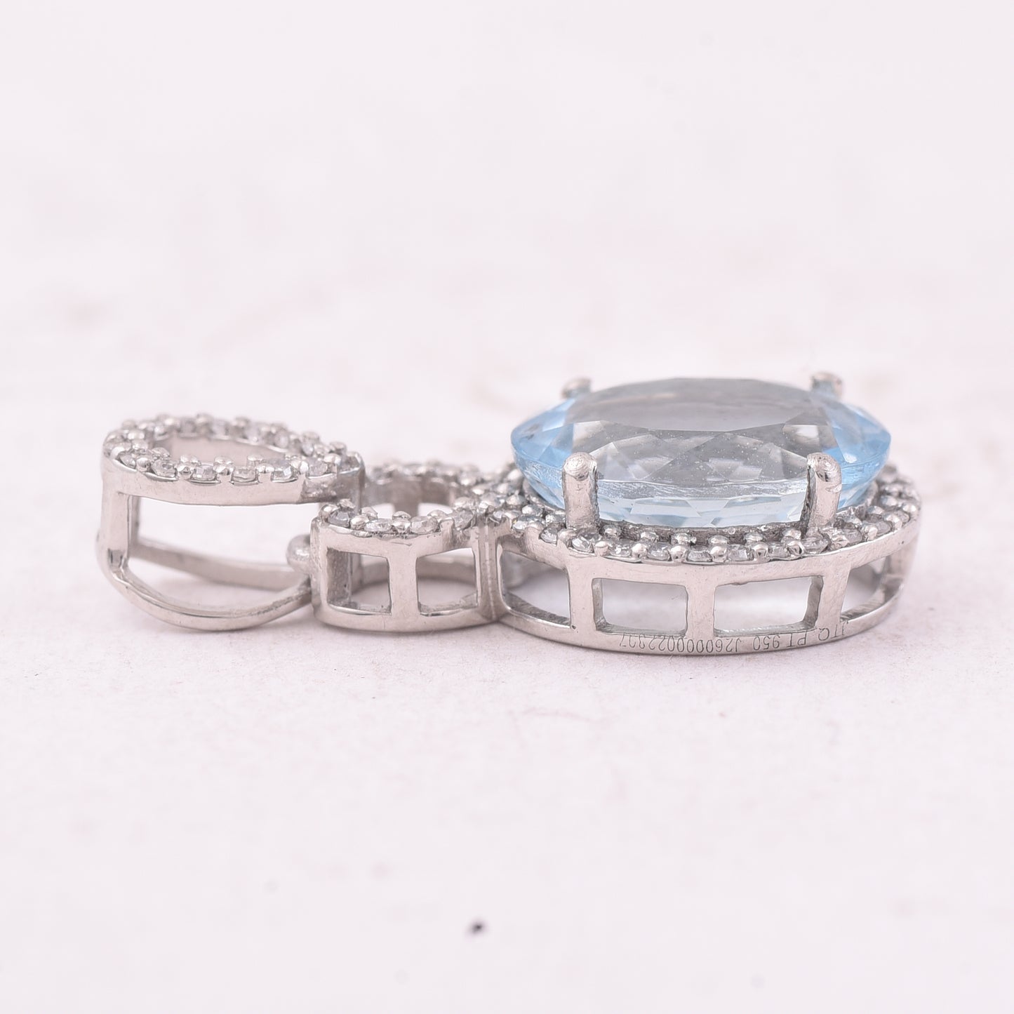 2.45 Ct Oval Mixed Cut Natural Aquamarine 950 Platinum Pendant
