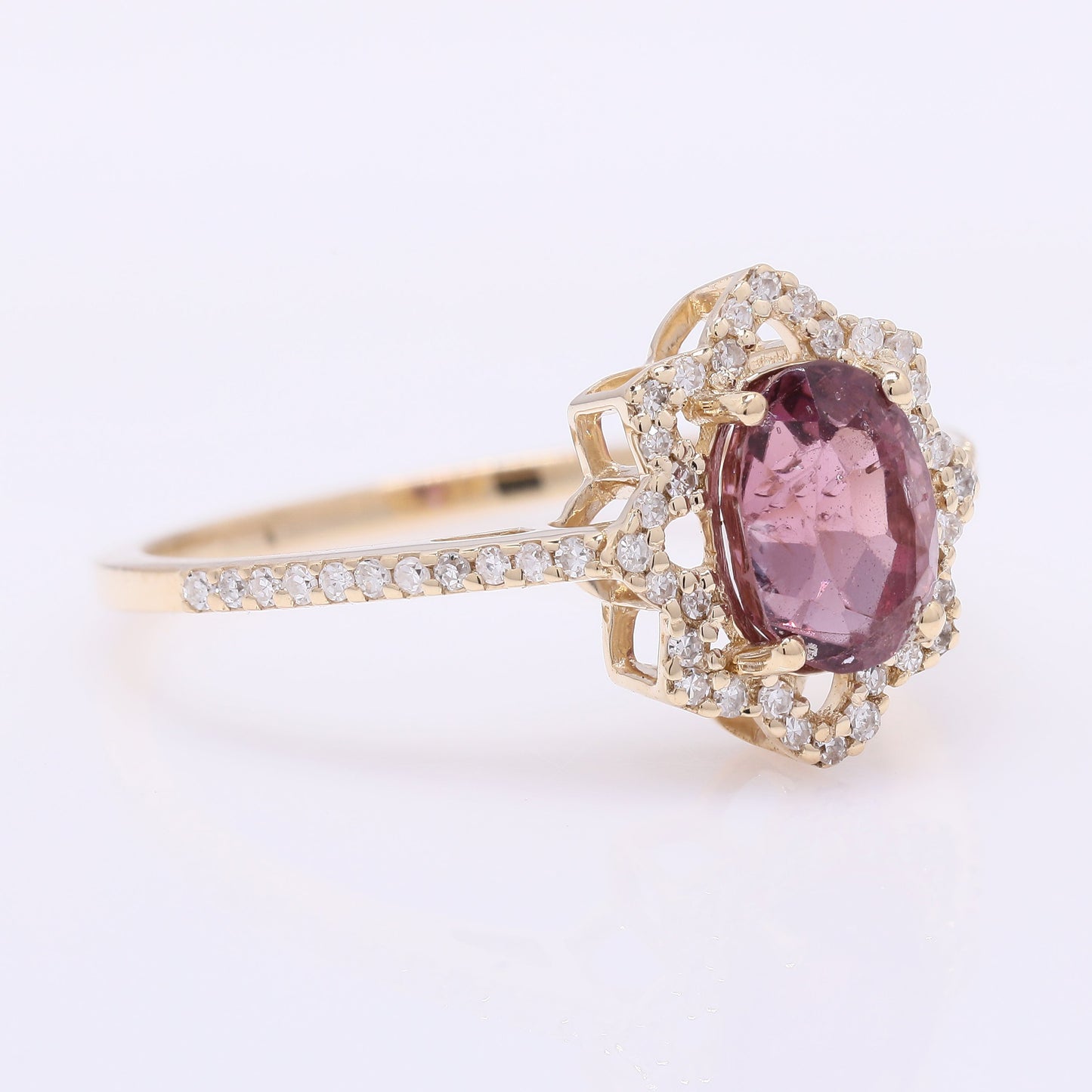 1.57 Ct Oval Mixed Cut Natural Spinel 14K Gold Ring