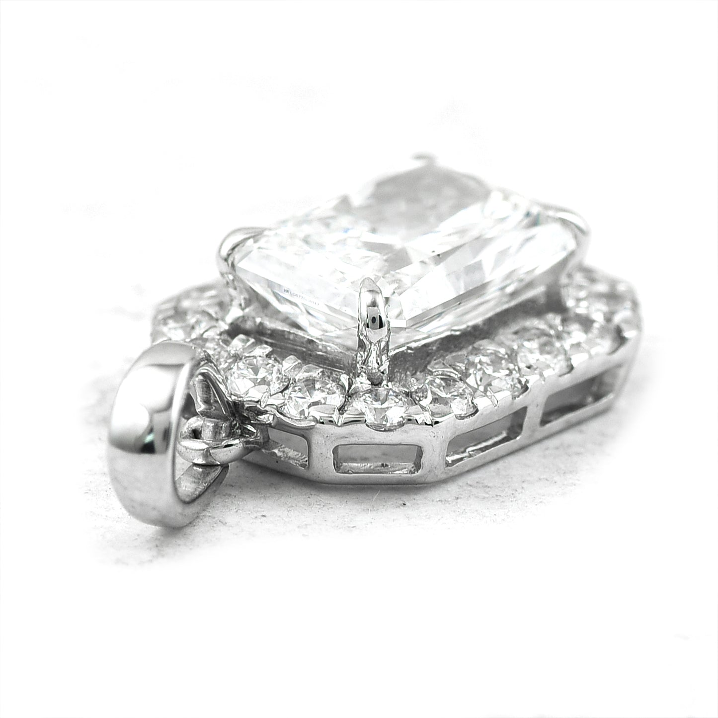 2.38 Carats Lab Grown Diamond 14K Gold Pendant