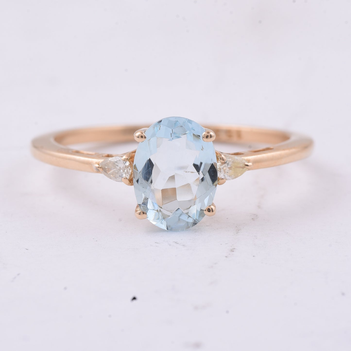 1.10 Ct Oval Natural Aquamarine 14K Gold Ring