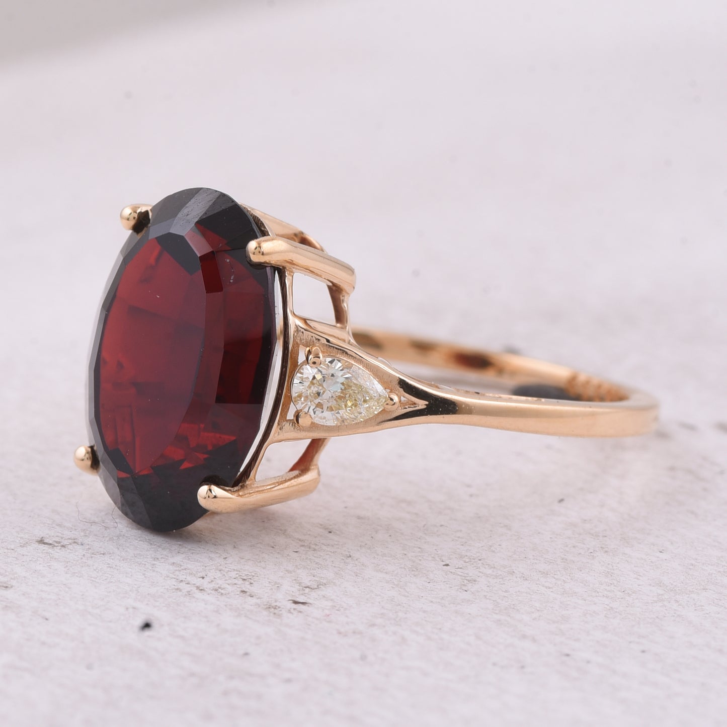 7.72 Ct Oval Natural Garnet 14K Gold Ring