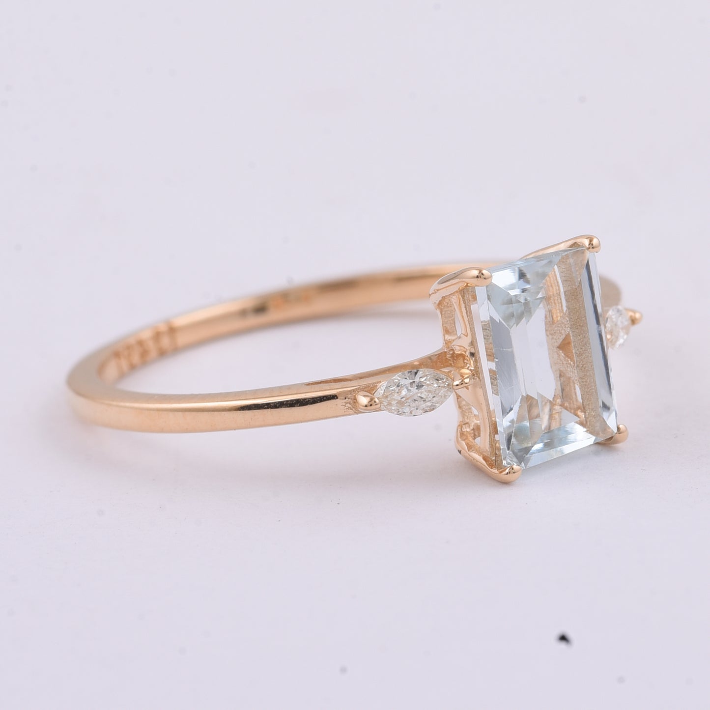 0.94 Ct Rectangle Step Cut Natural Aquamarine 14K Gold Ring