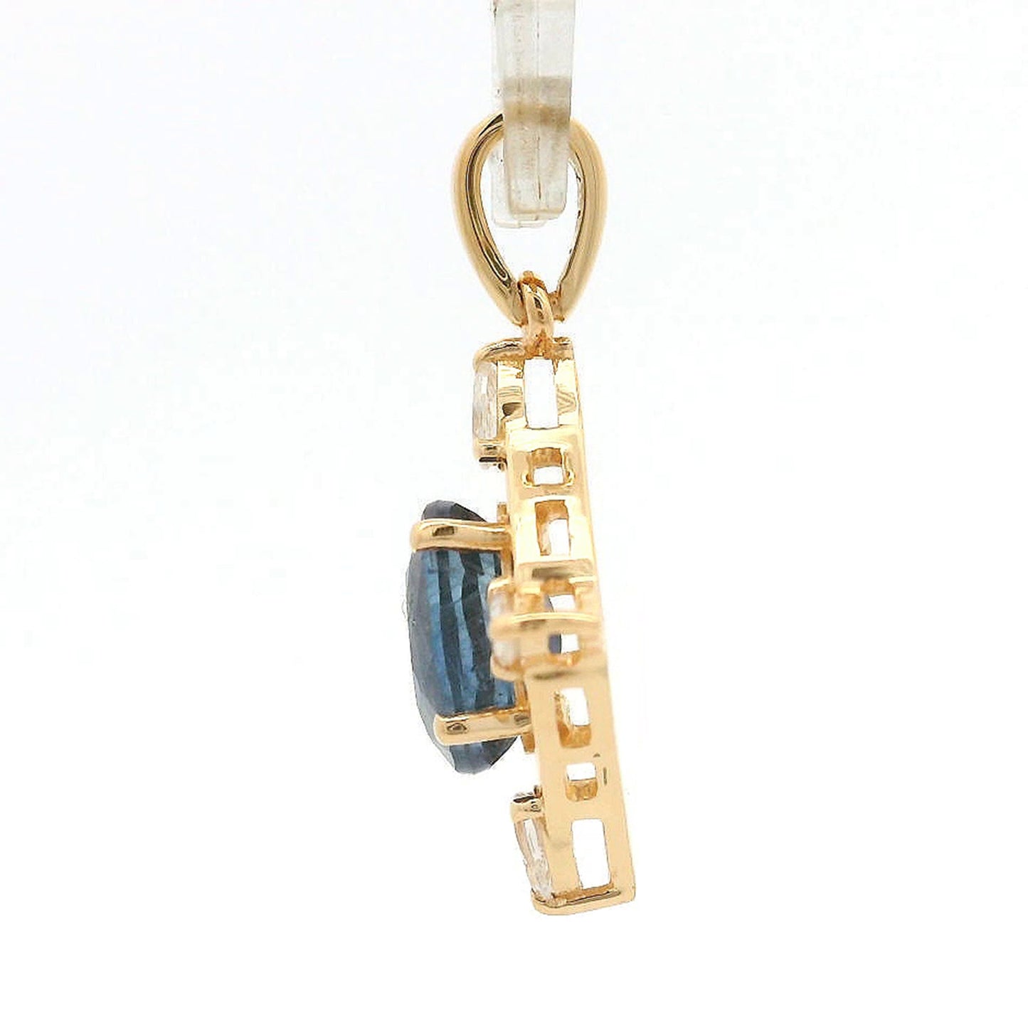 1.35 Ct Oval Sapphire 14K Gold Pendant