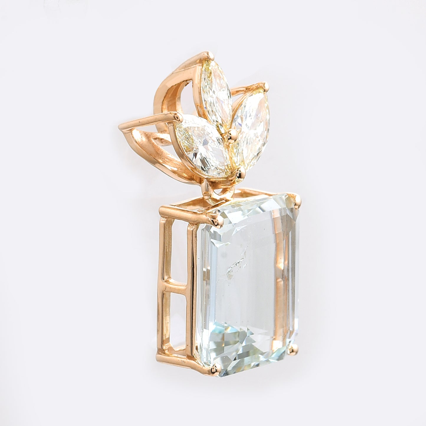 3.07 Ct Octagon Aquamarine 14K Gold Pendant