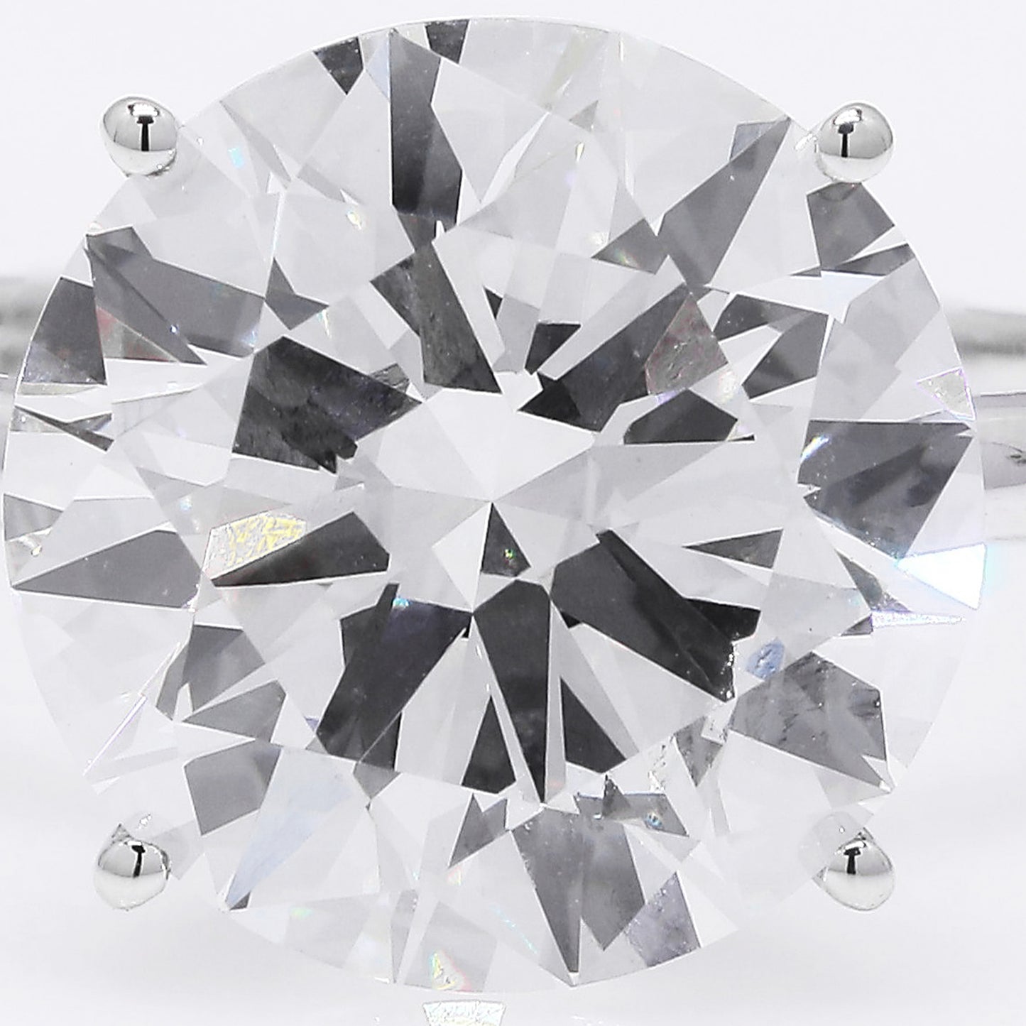 5.91 Ct Round Brilliant Lab Grown Diamond 14K Gold Ring