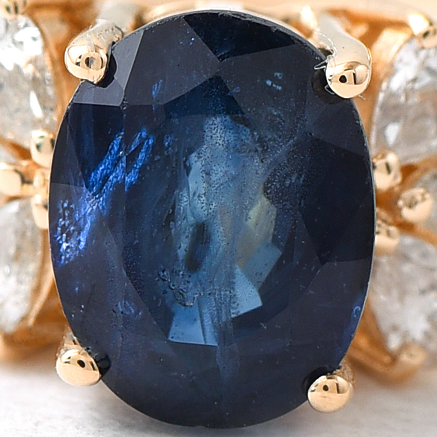 1.62 Ct Oval Sapphire 14K Gold Ring