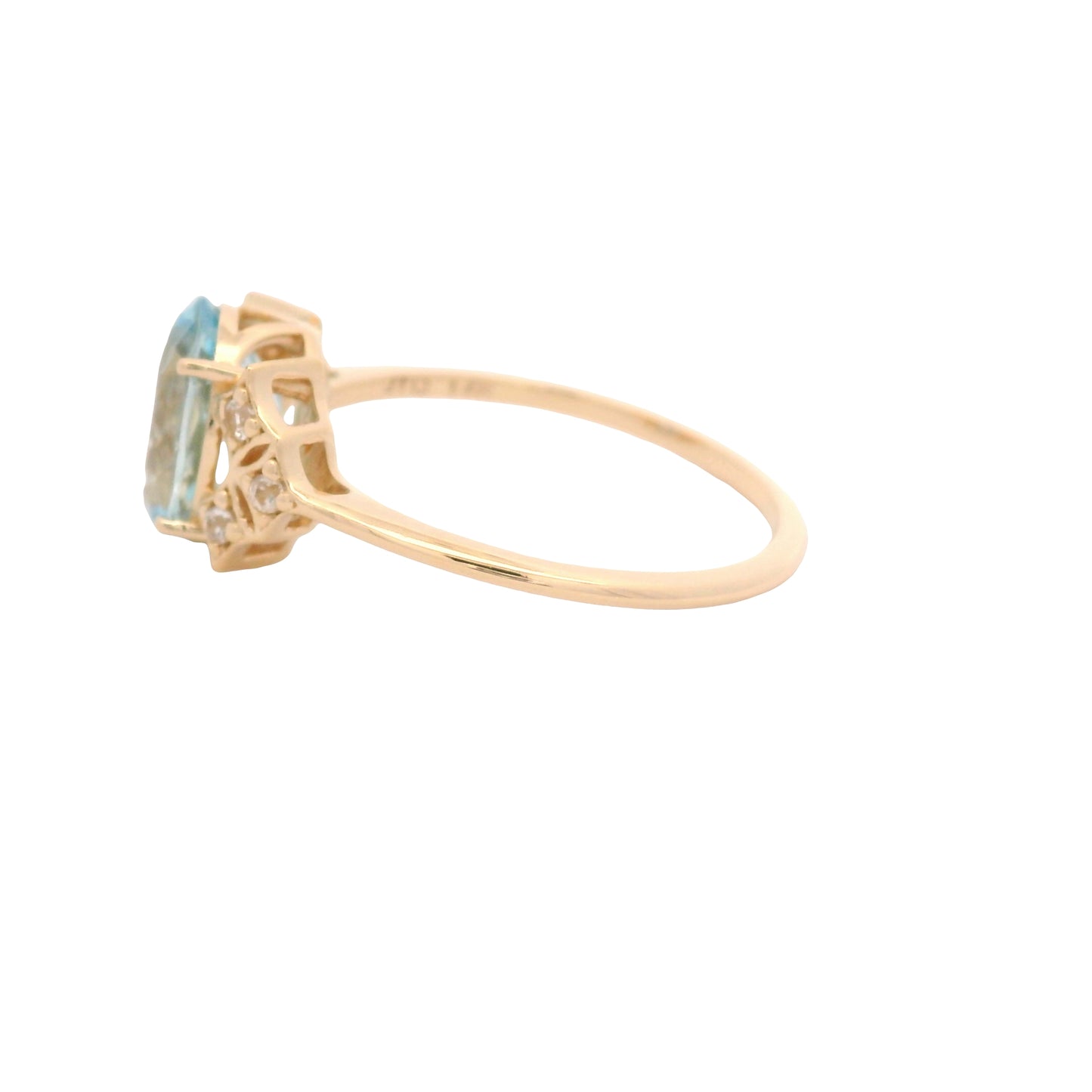 1.71 Ct Oval Aquamarine 14K Gold Ring