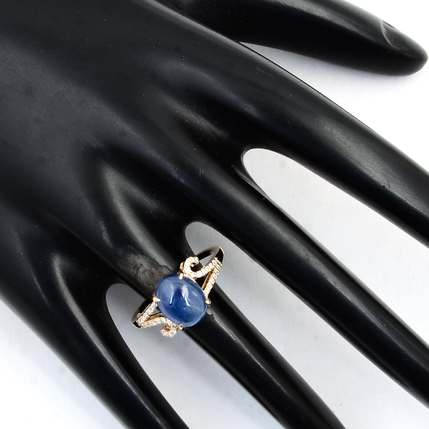 3.74 Ct Oval Cabochon Natural Corundum Sapphire 14K Gold Ring