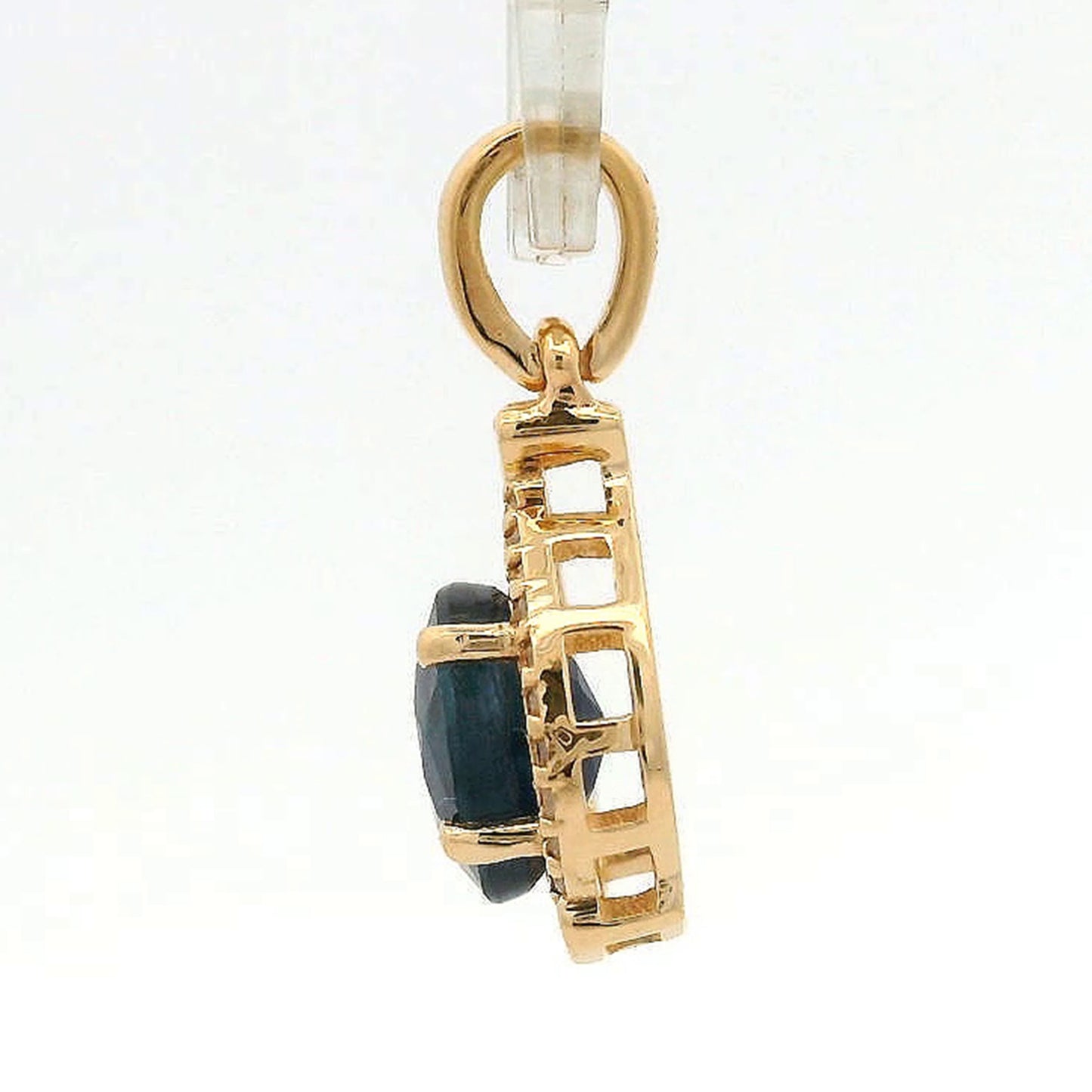 1.36 Ct Oval Sapphire 14K Gold Pendant