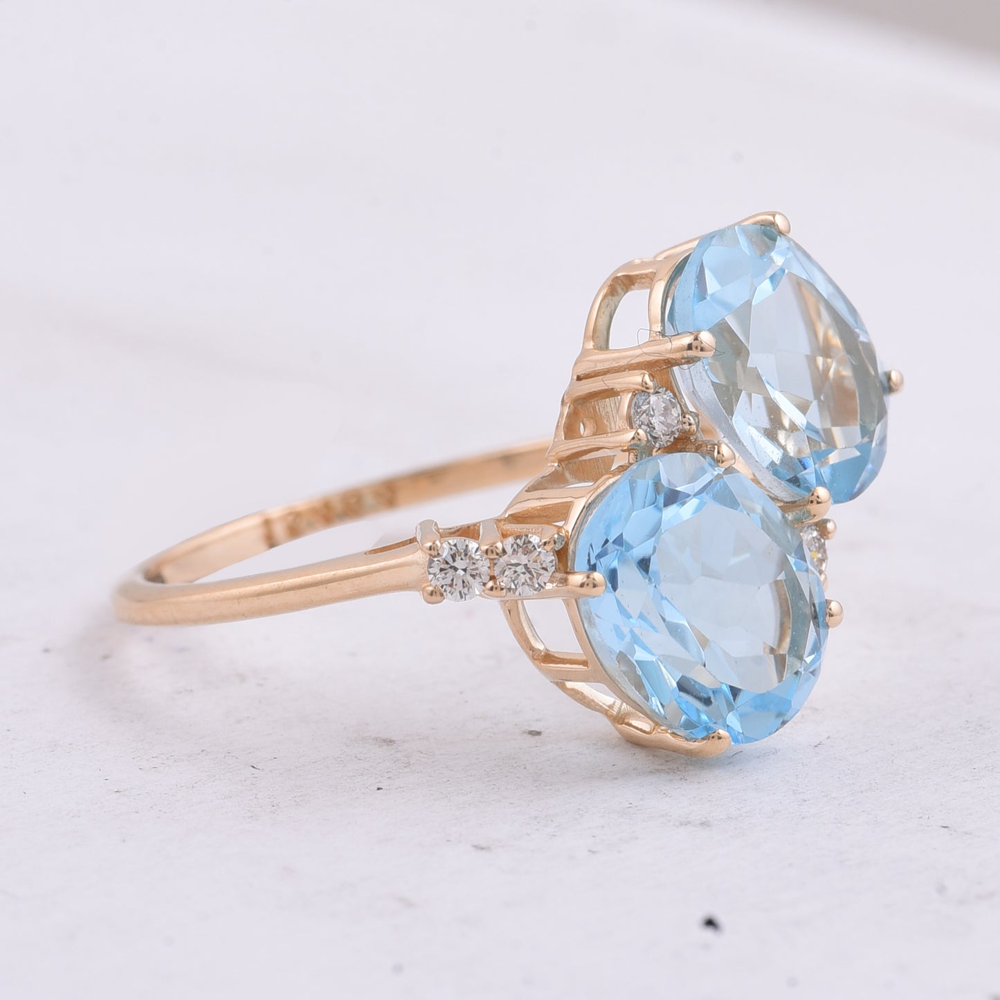 4.95 Ct Oval Natural Topaz 14K Gold Ring