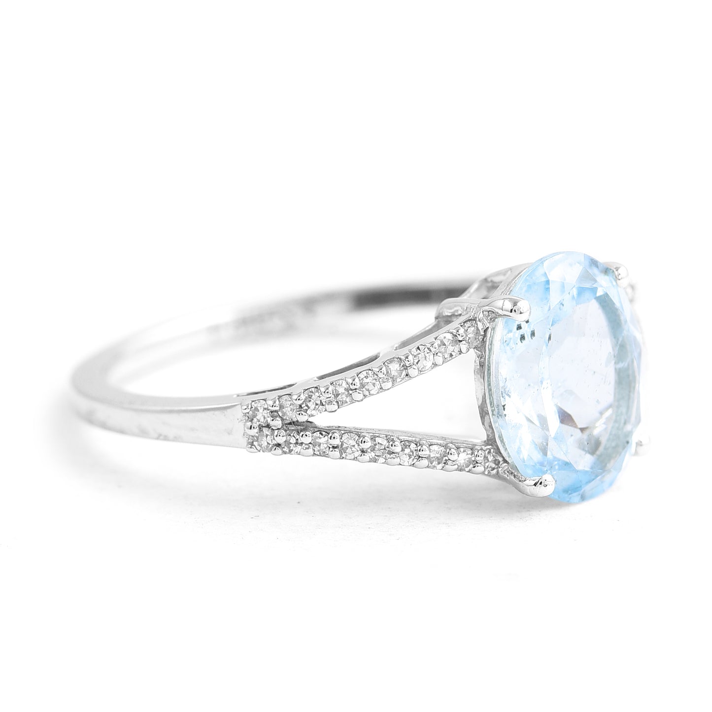 2.74 Ct Oval Mixed Cut Natural Aquamarine 950 Platinum Ring