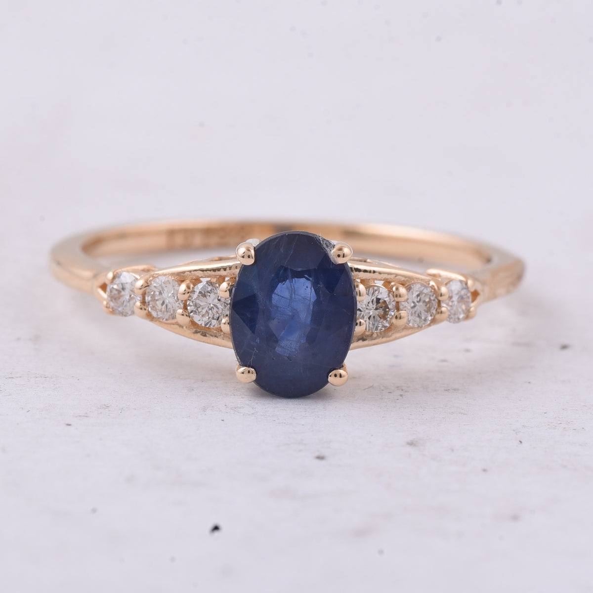 1.25 Ct Oval Natural Sapphire 14K Gold Ring