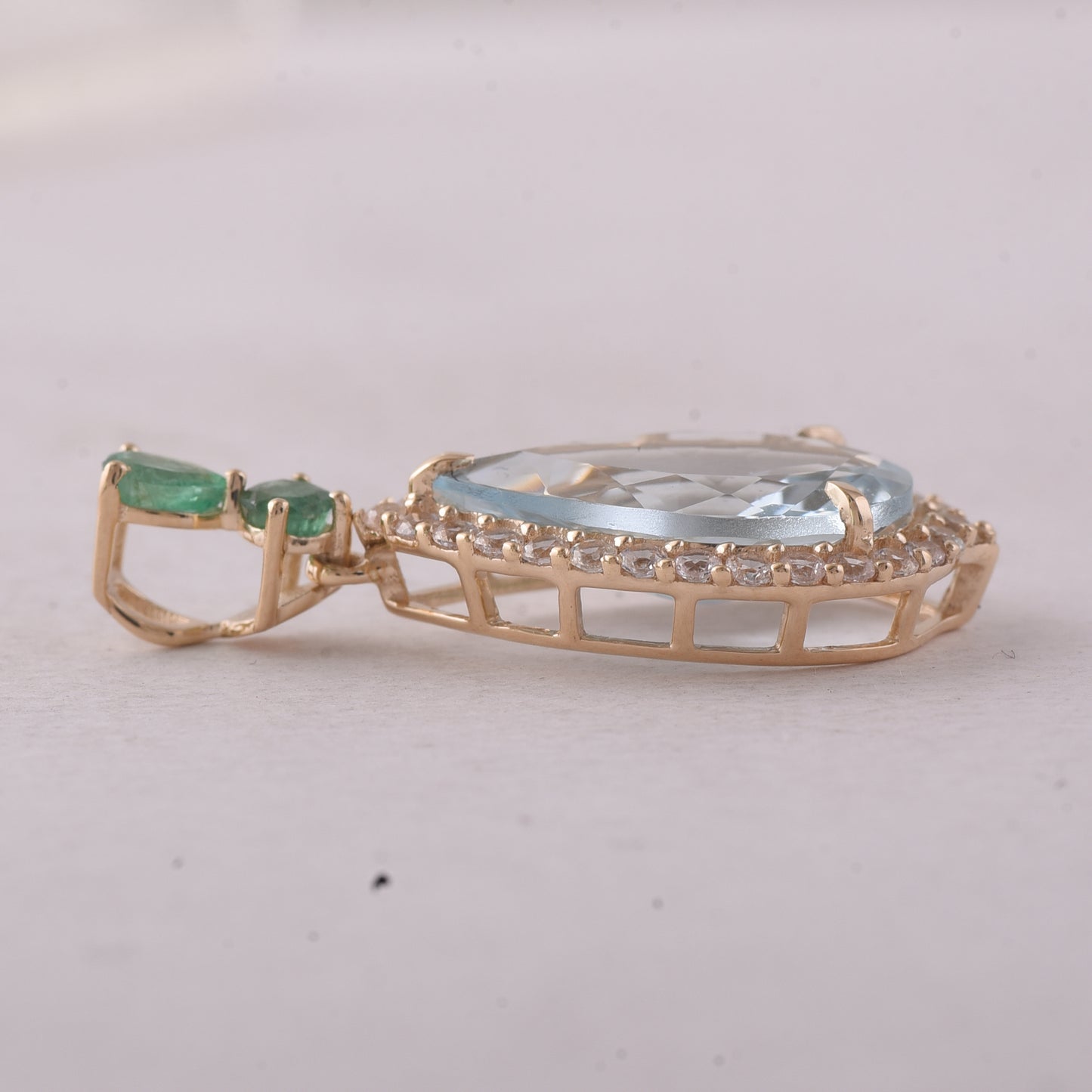 4.59 Ct Pear Aquamarine 9K Gold Pendant