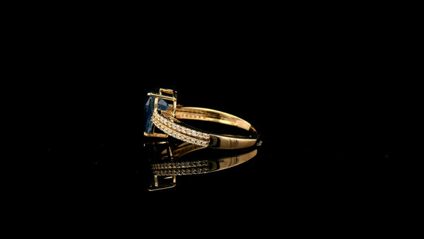 2.58 Ct Pear Natural Sapphire 14K Gold Ring