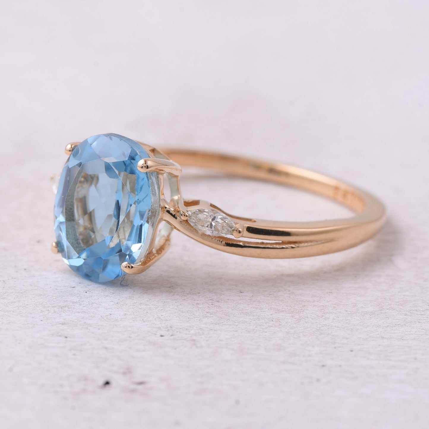 2.55 Ct Oval Natural Topaz 14K Gold Ring