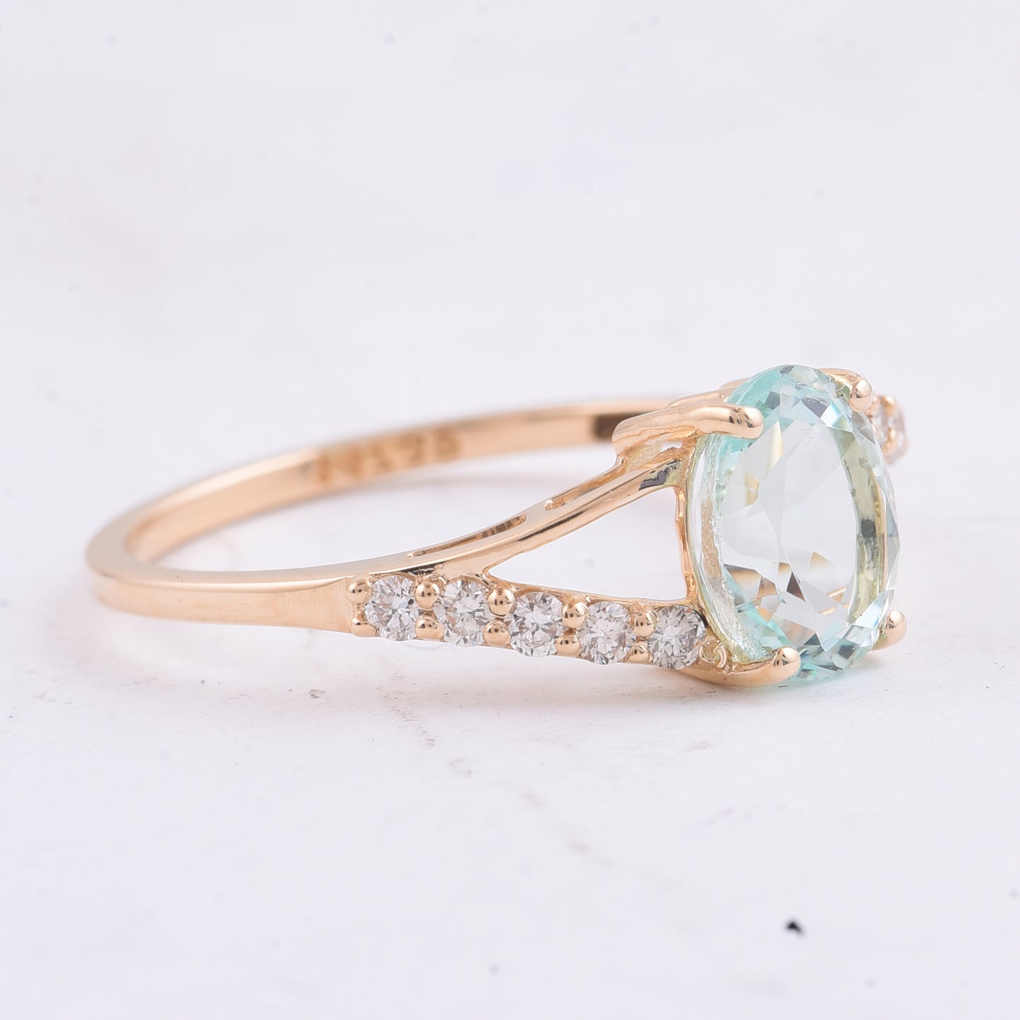 1.42 Ct Oval Natural Green Beryl 14K Gold Ring