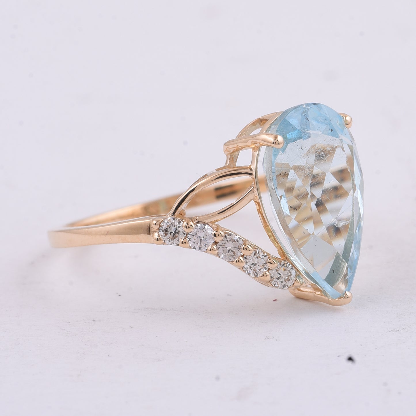 3.42 Ct Pear Natural Aquamarine 14K Gold Ring