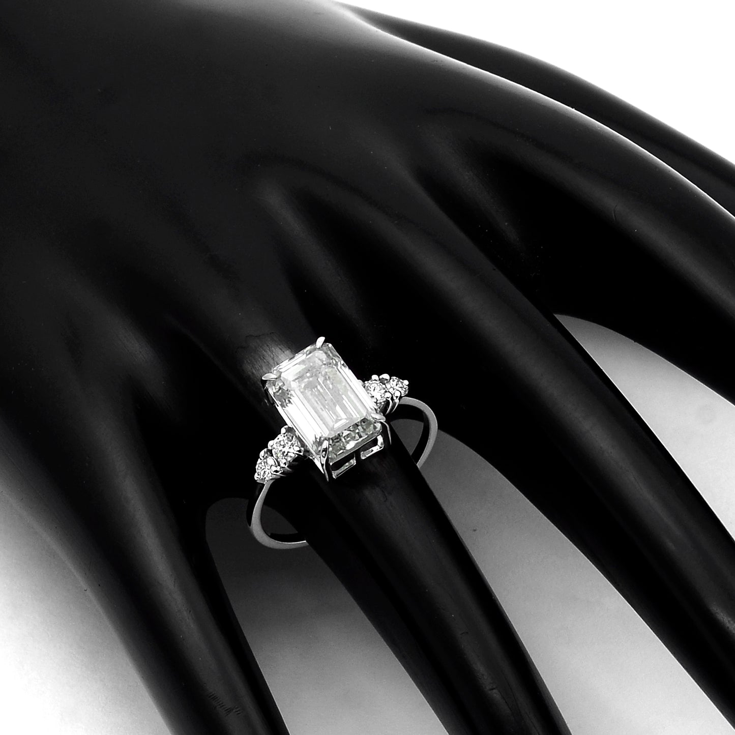 3.20 Carats Lab Grown Diamond 14K Gold Ring