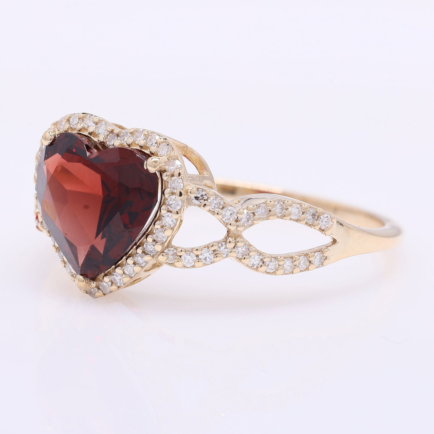 2.21 Ct Heart Mixed Cut Natural Garnet 14K Gold Ring