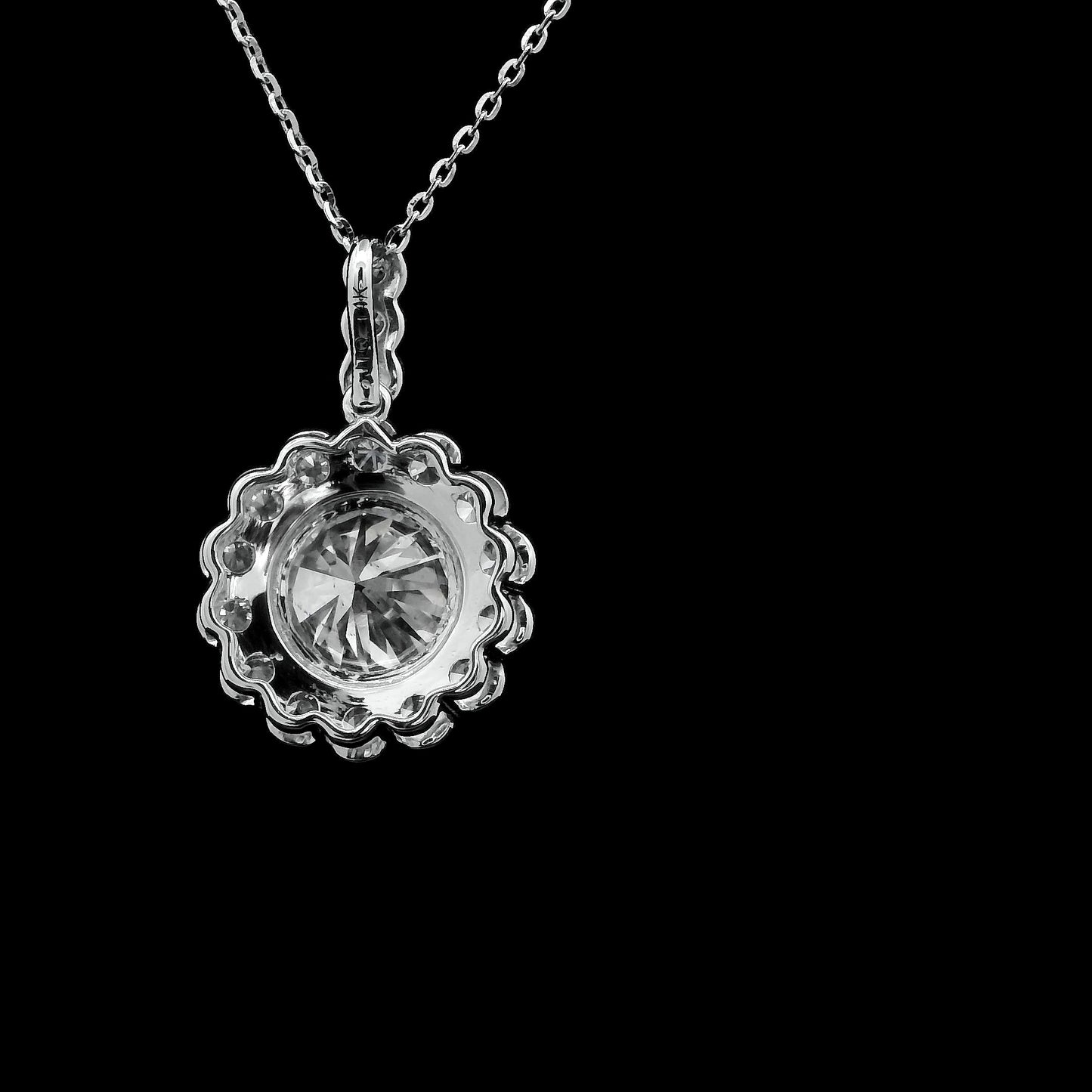 2.59 Carats Lab Grown Diamond 14K Gold Pendant