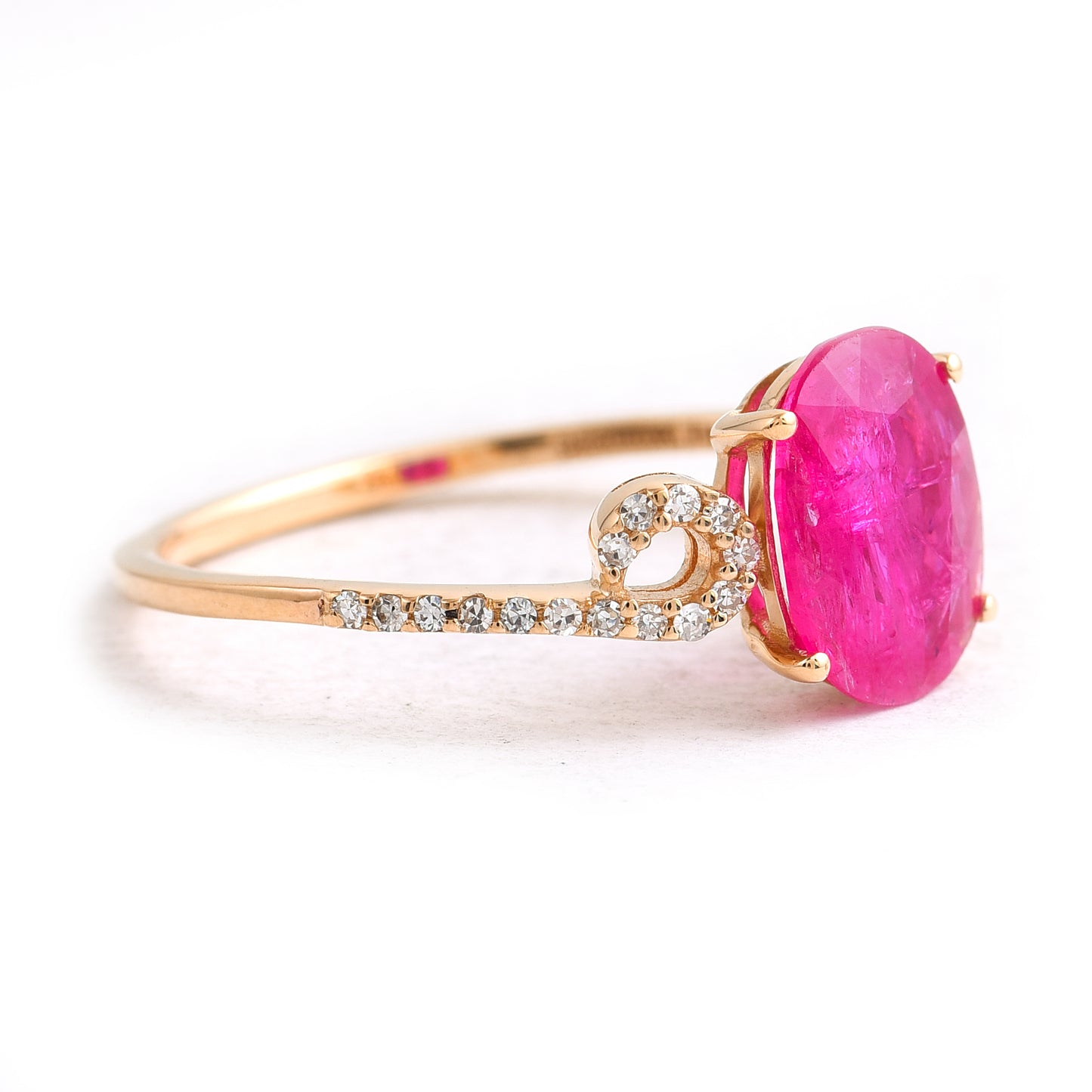 1.87 Ct Oval Ruby 14K Gold Ring