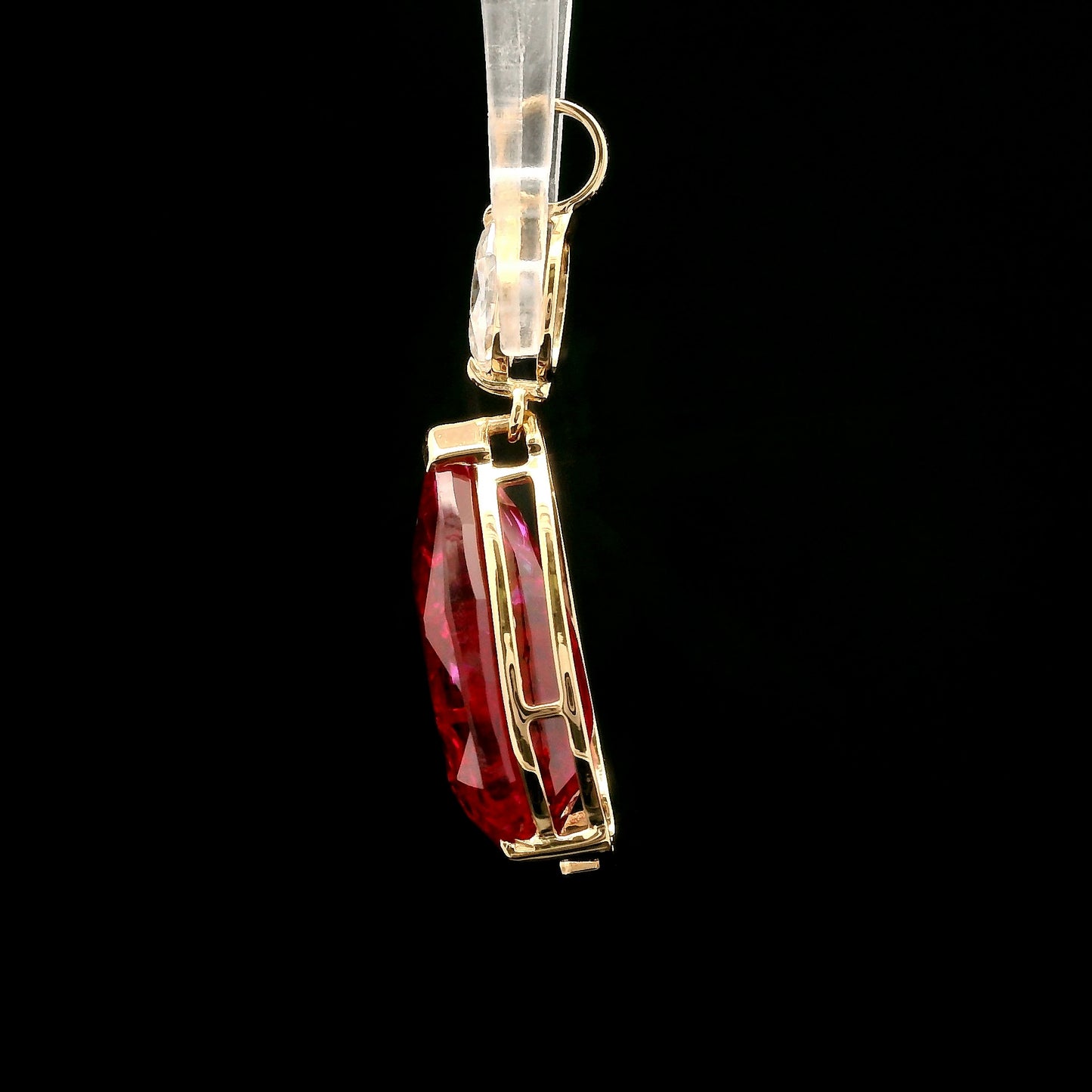 7.91 Ct Pear Mixed Cut Lab Grown Ruby 14K Gold Pendant