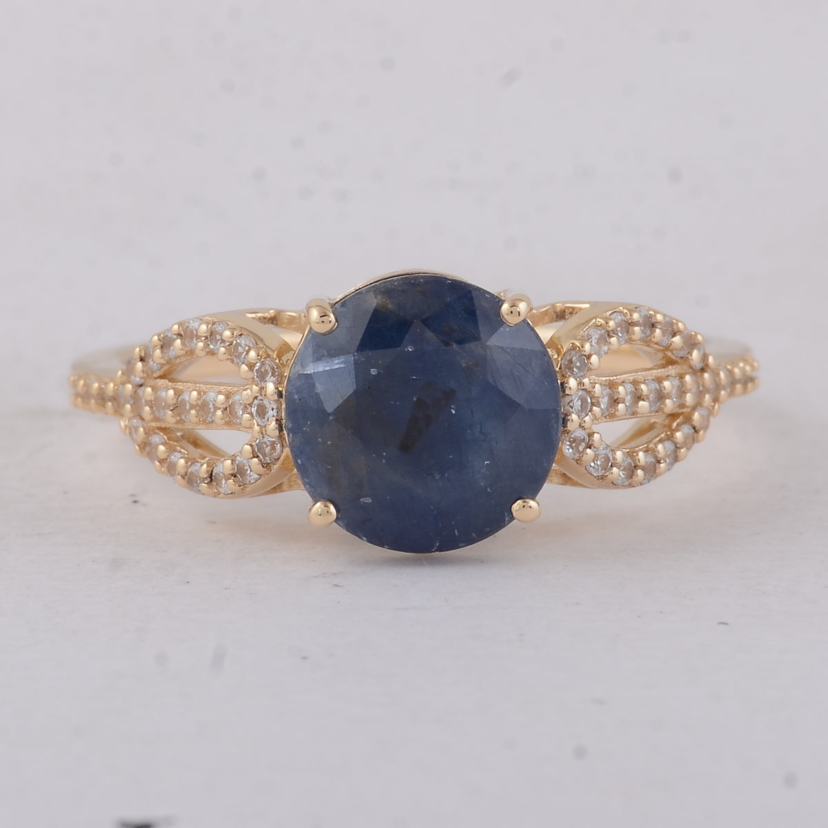 2.92 Ct Round Sapphire 9K Gold Ring