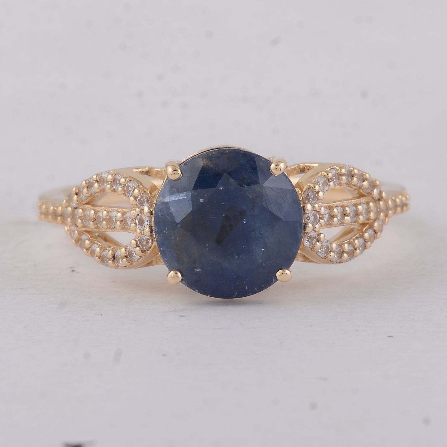 2.92 Ct Round Sapphire 9K Gold Ring