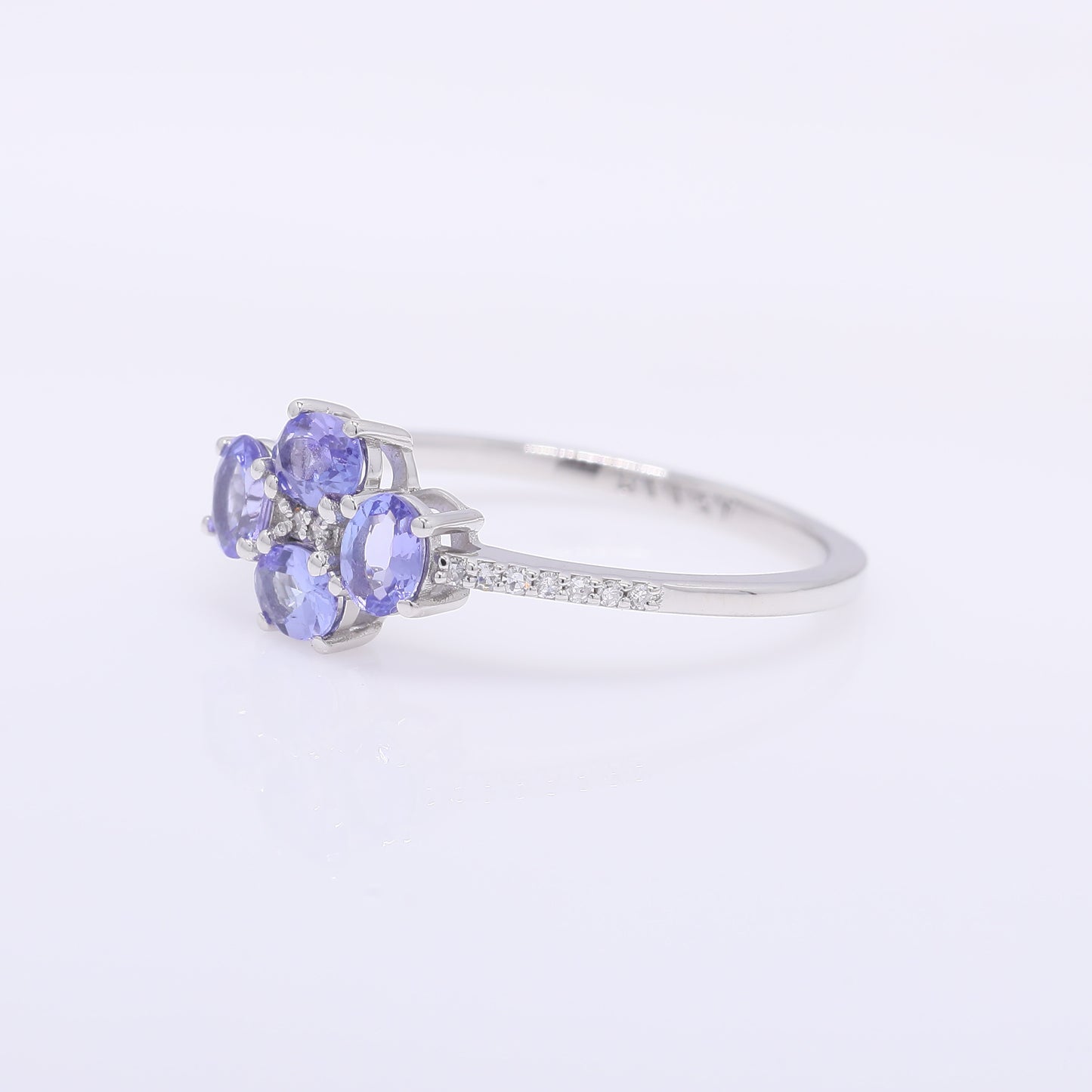 0.70 Ct Oval Mixed Cut Natural Tanzanite 950 Platinum Ring