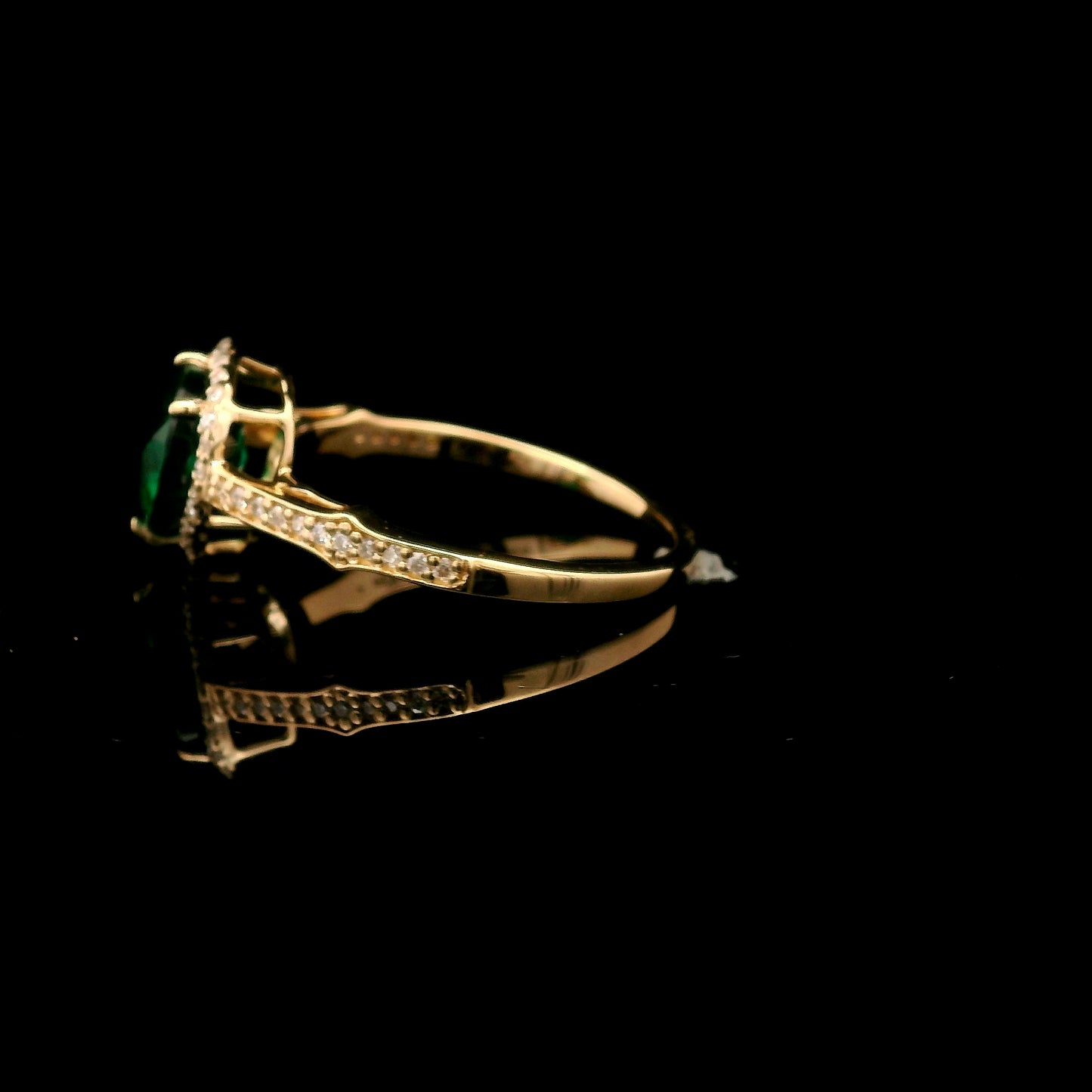 1.66 Ct Pear Mixed Cut Lab Grown Emerald 14K Gold Ring