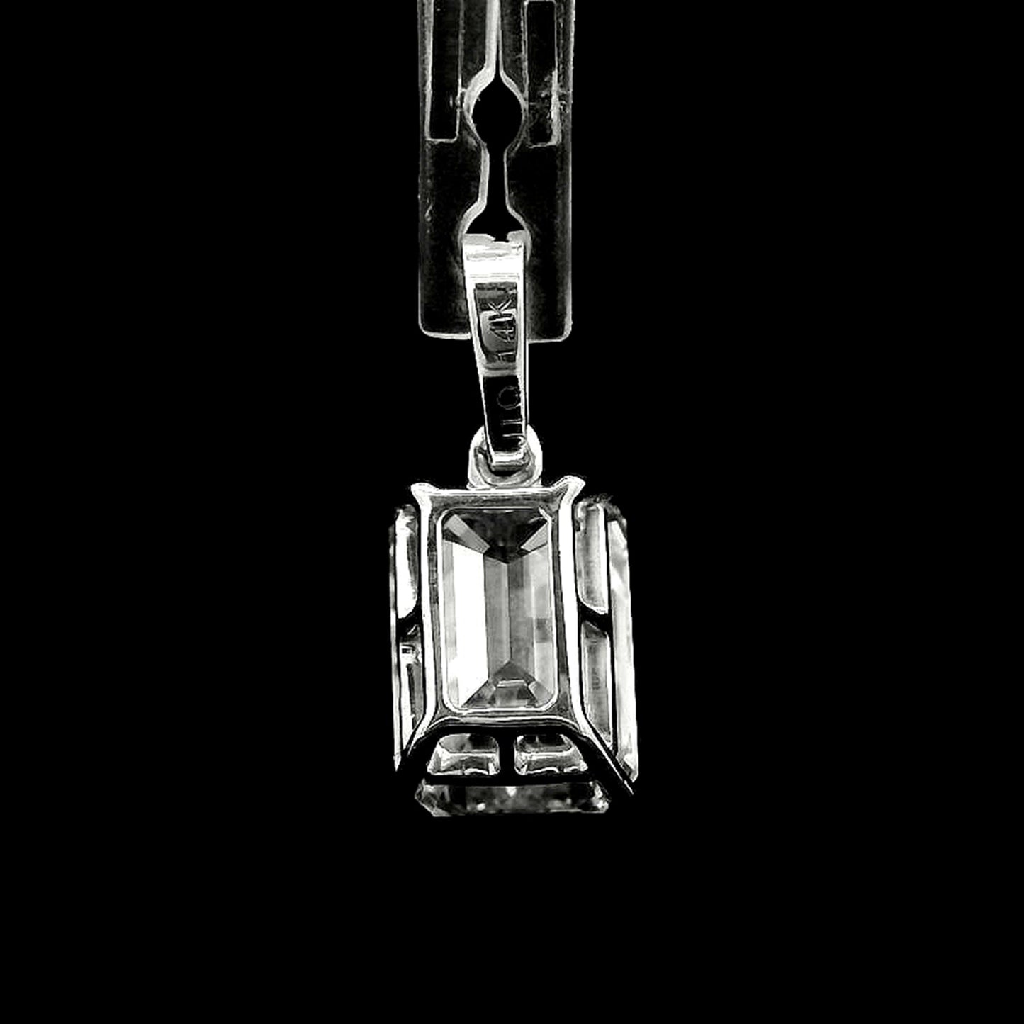 2.39 Carats Lab Grown Diamond 14K Gold Pendant