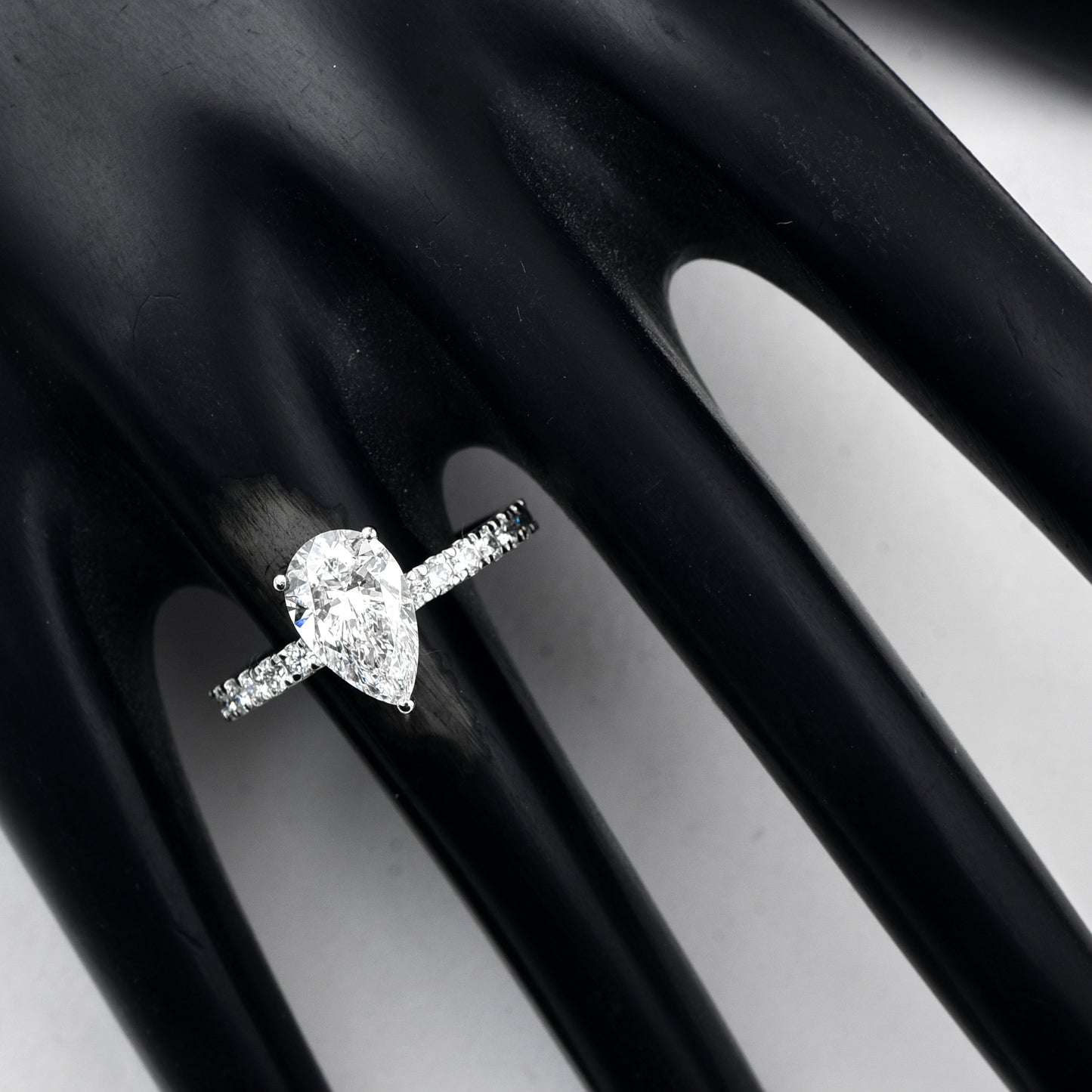2.00 Carats Lab Grown Diamond 950 Platinum Ring