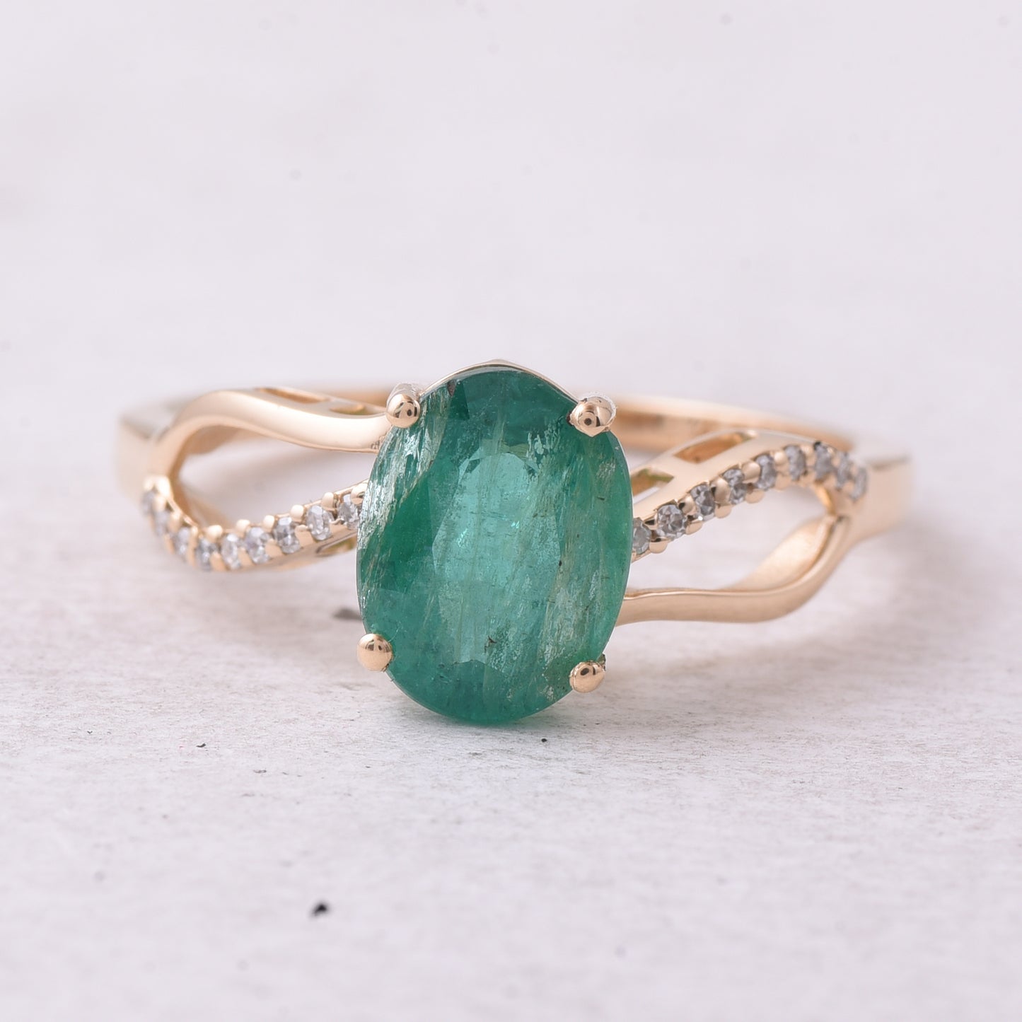 1.68 Ct Oval Mixed Cut Natural Emerald 14K Gold Ring