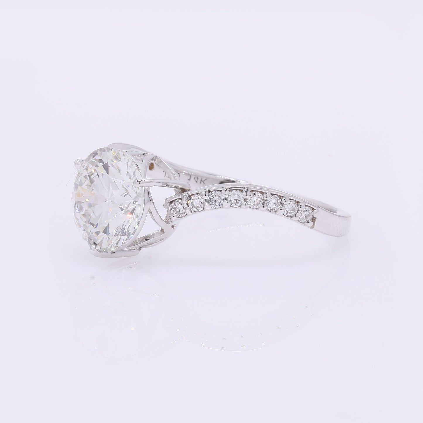 2.33 Carats Lab Grown Diamond 14K Gold Ring