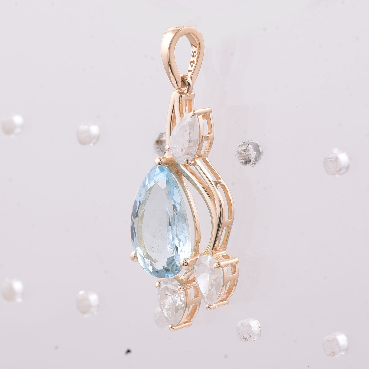 3.21 Ct Pear Natural Aquamarine 14K Gold Pendant