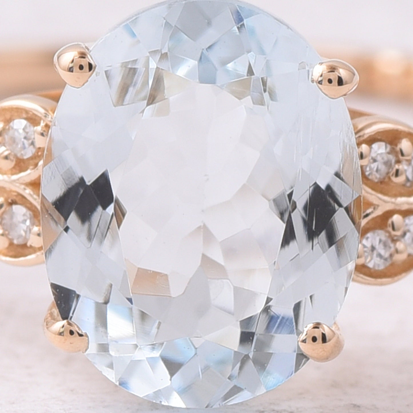 1.79 Ct Oval Mixed Cut Natural Aquamarine 14K Gold Ring