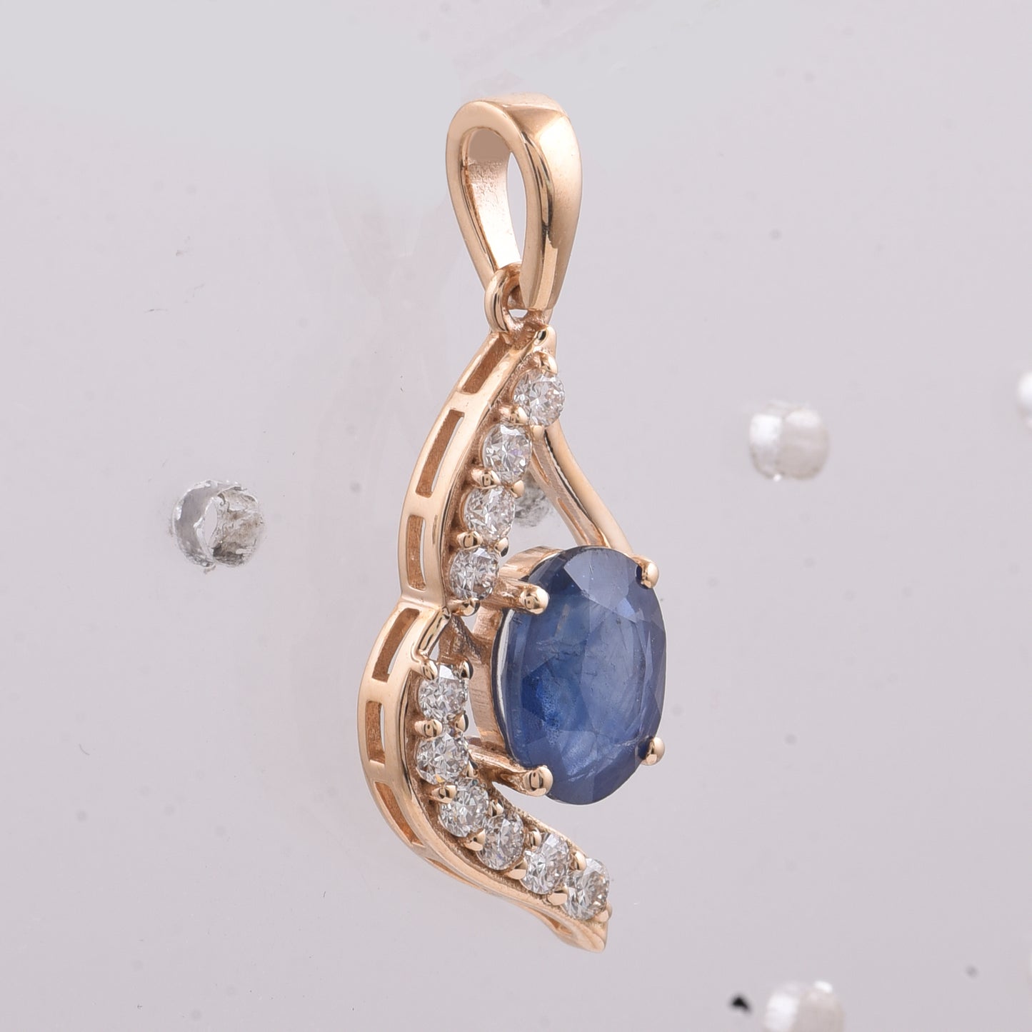 1.92 Ct Oval Natural Sapphire 14K Gold Pendant