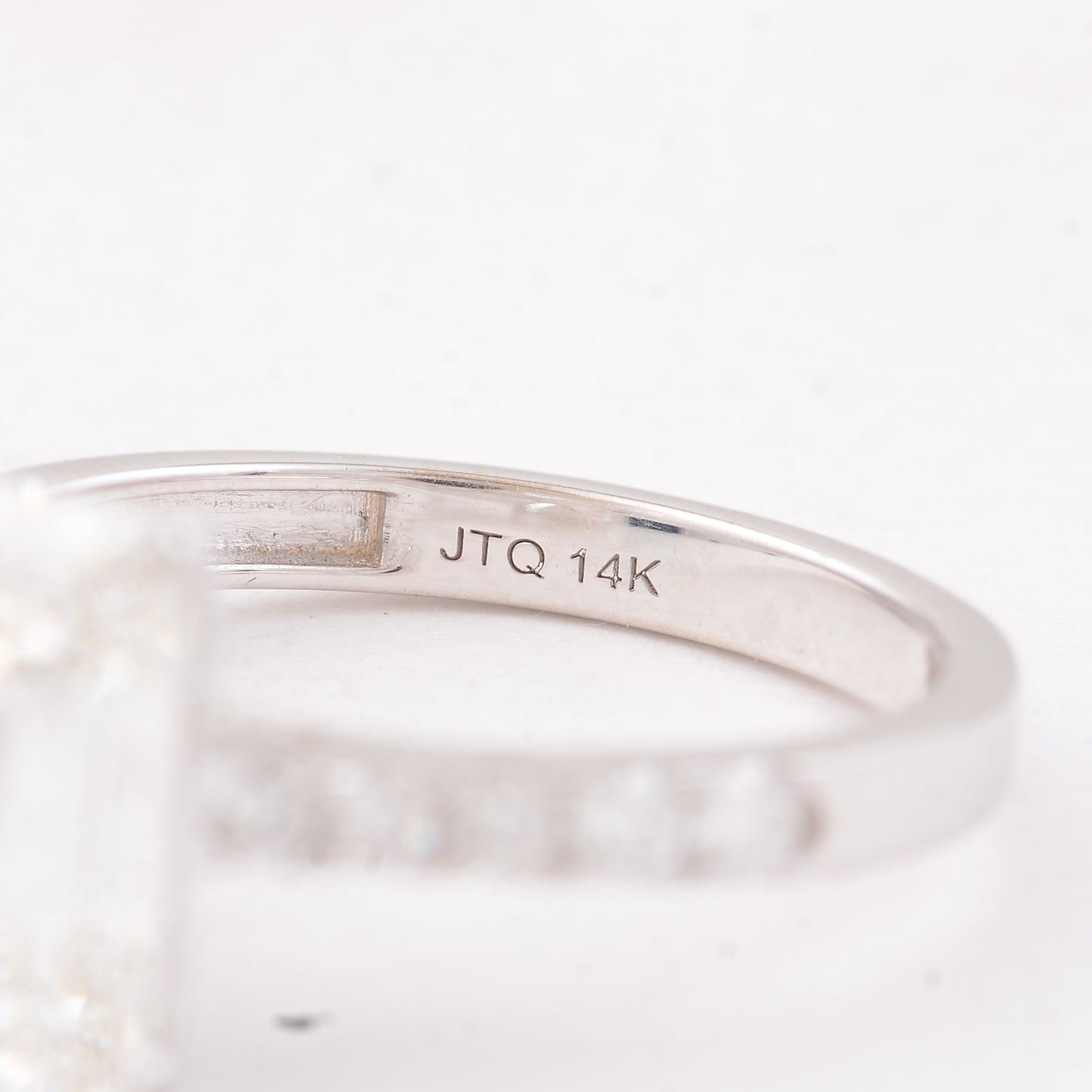 4.34 Carats Lab Grown Diamond 14K Gold Ring
