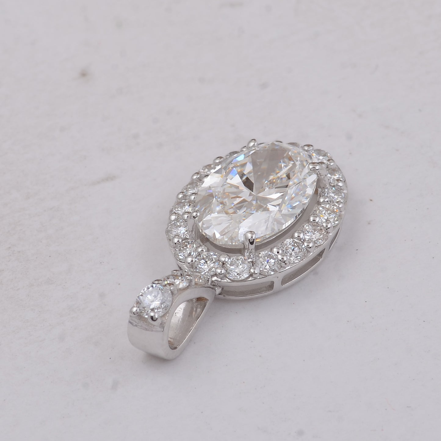 2.57 Carats Lab Grown Diamond 14K Gold Pendant