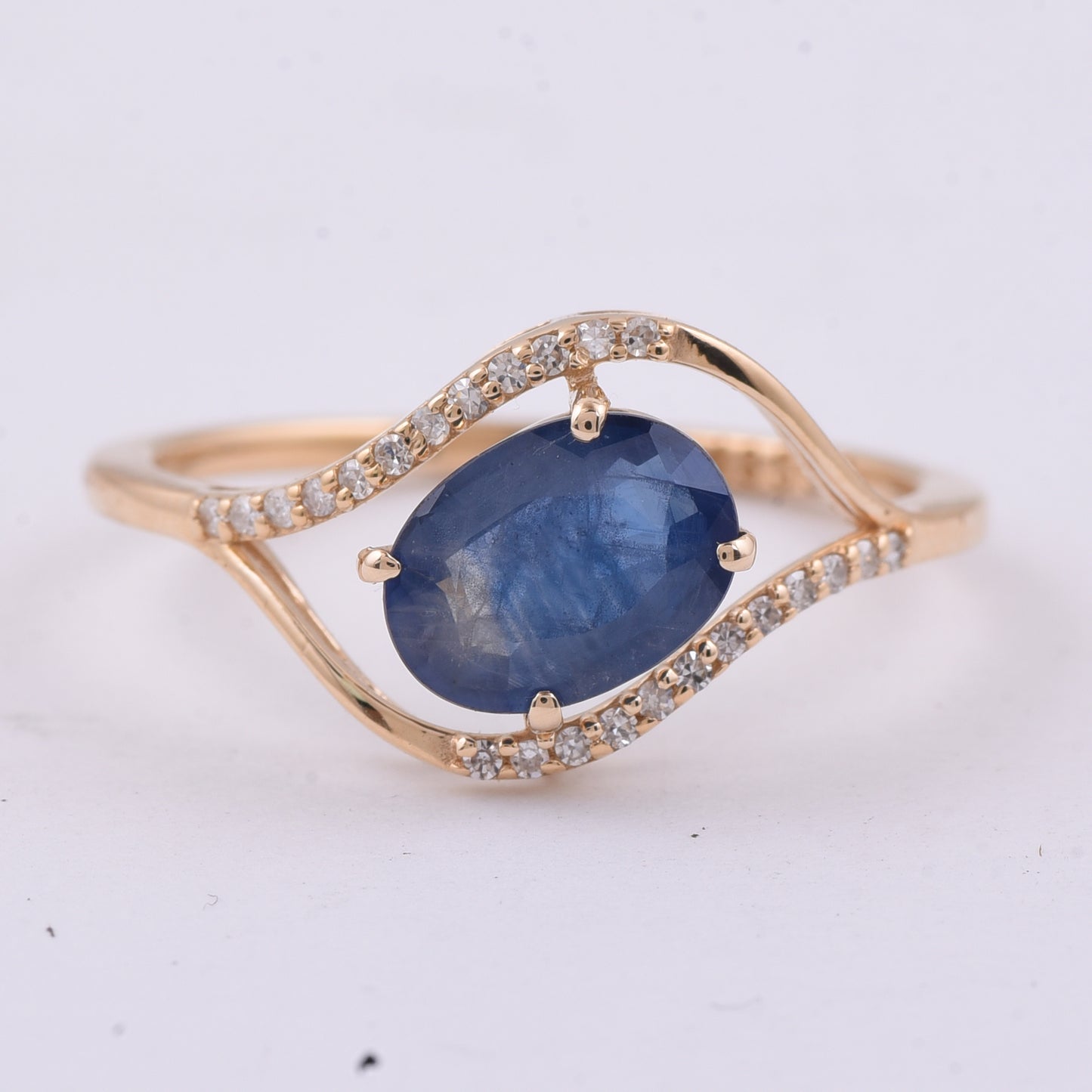 1.59 Ct Oval Natural Sapphire 14K Gold Ring
