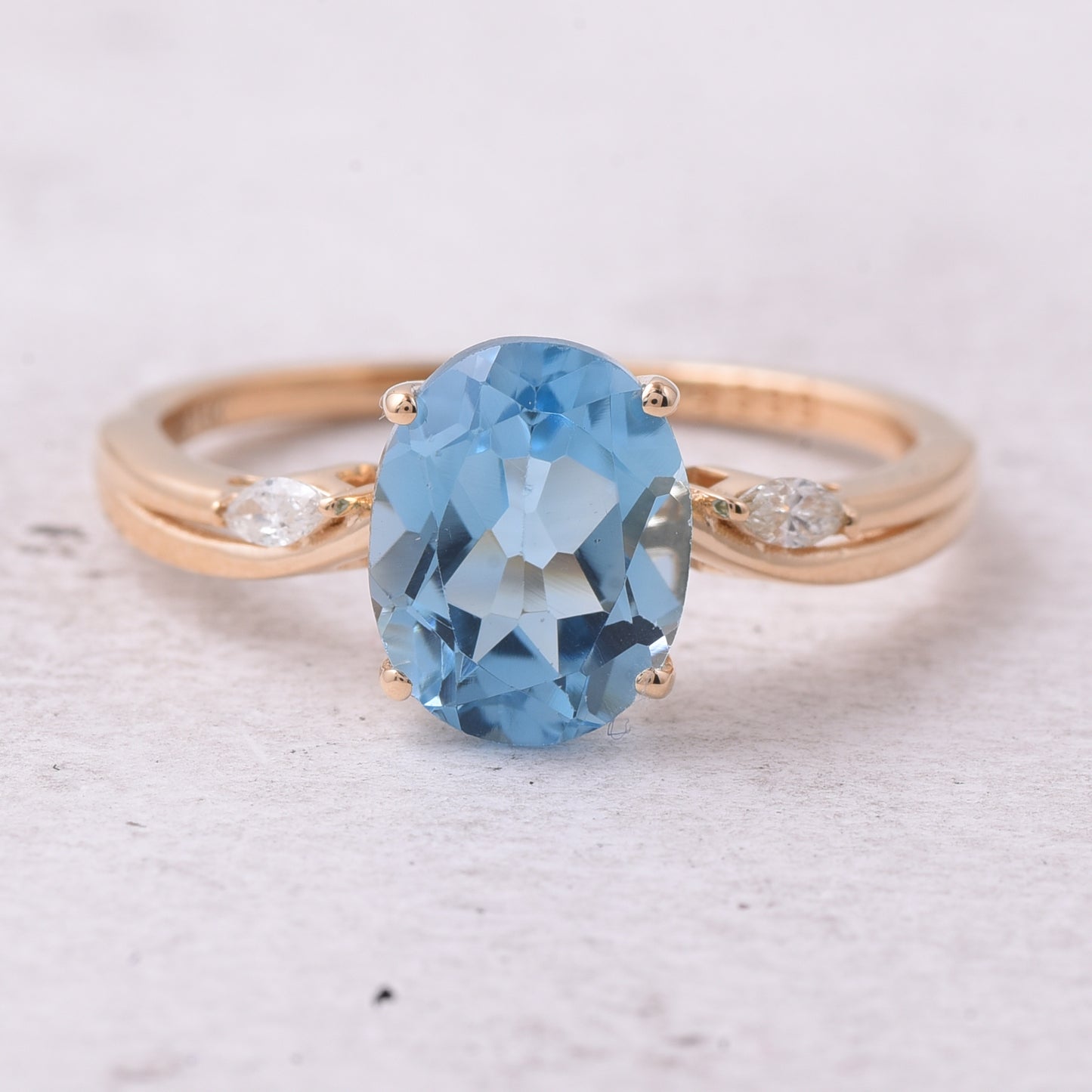 2.55 Ct Oval Natural Topaz 14K Gold Ring