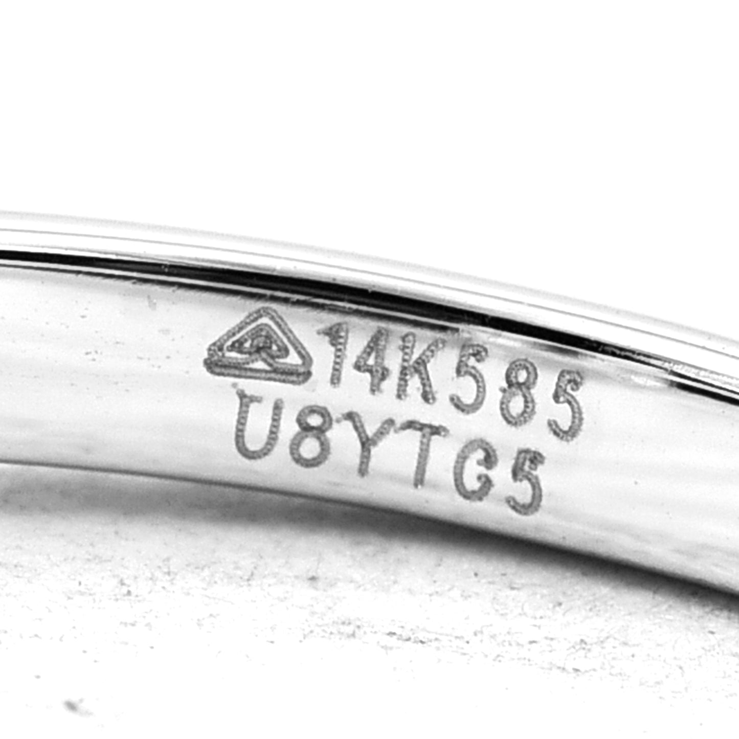 2.27 Carats Lab Grown Diamond 14K Gold Ring