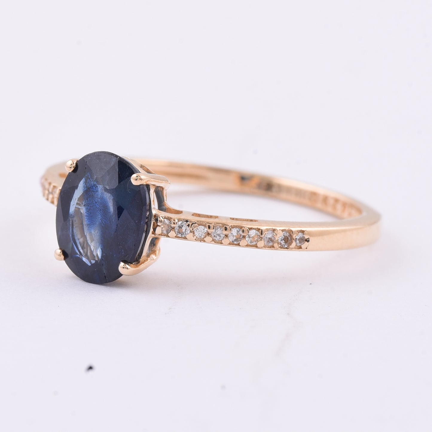 1.56 Ct Oval Natural Sapphire 14K Gold Ring