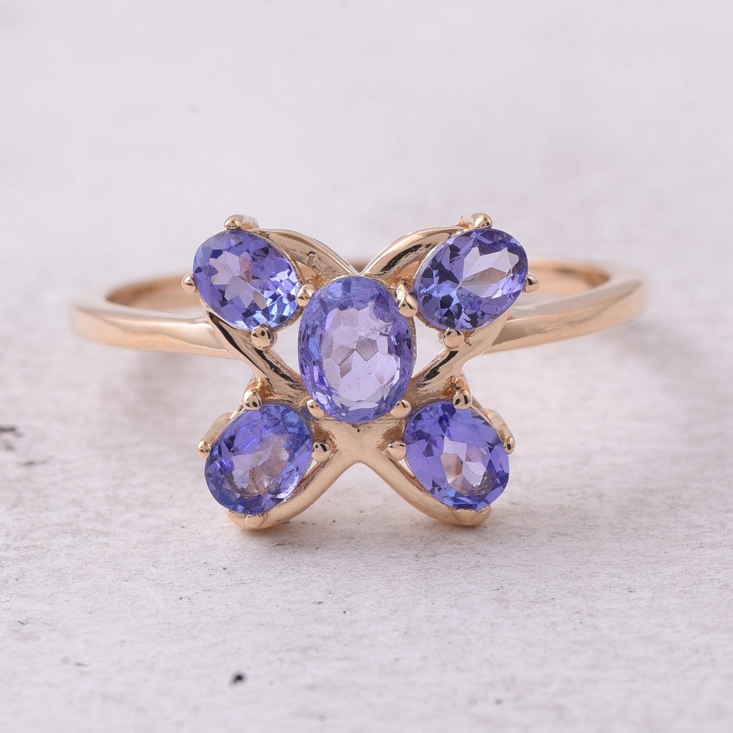 0.96 Ct Oval Natural Tanzanite 14K Gold Ring