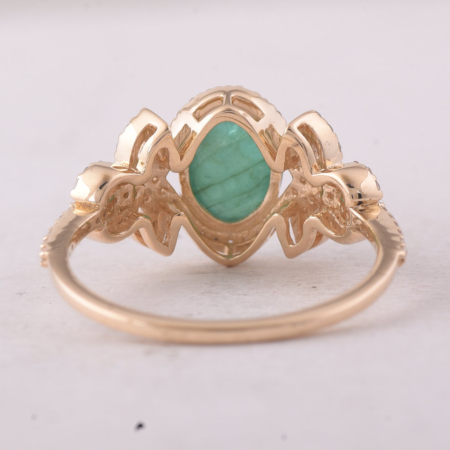 1.90 Ct Oval Emerald 9K Gold Ring