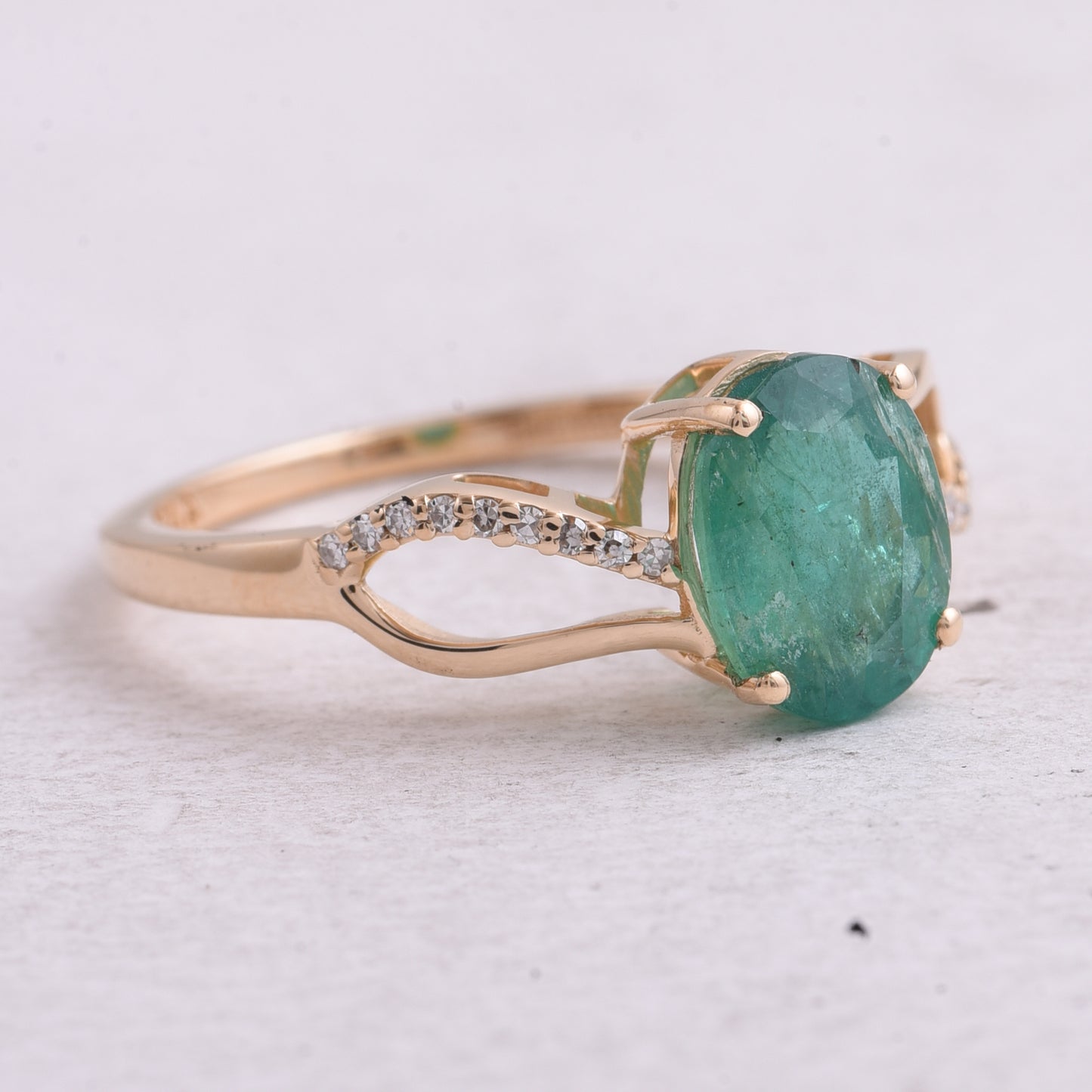 1.68 Ct Oval Mixed Cut Natural Emerald 14K Gold Ring